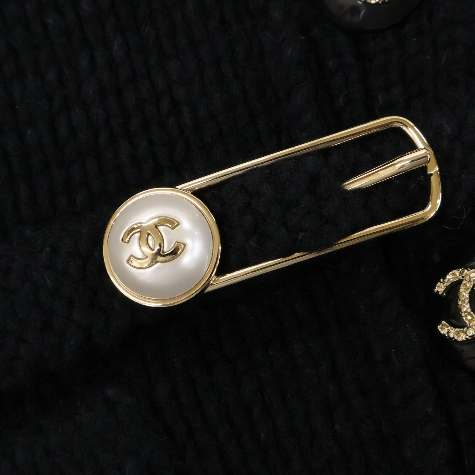 CHANEL シャネル 美品 国内正規 20B P65112K60971 パールココマークベルト付き ココボタン カシミヤシルク カーディガン ニットジャケット 34 CHANEL シャネル 美品 国内正規 20B P65112K60971 パールココマーク