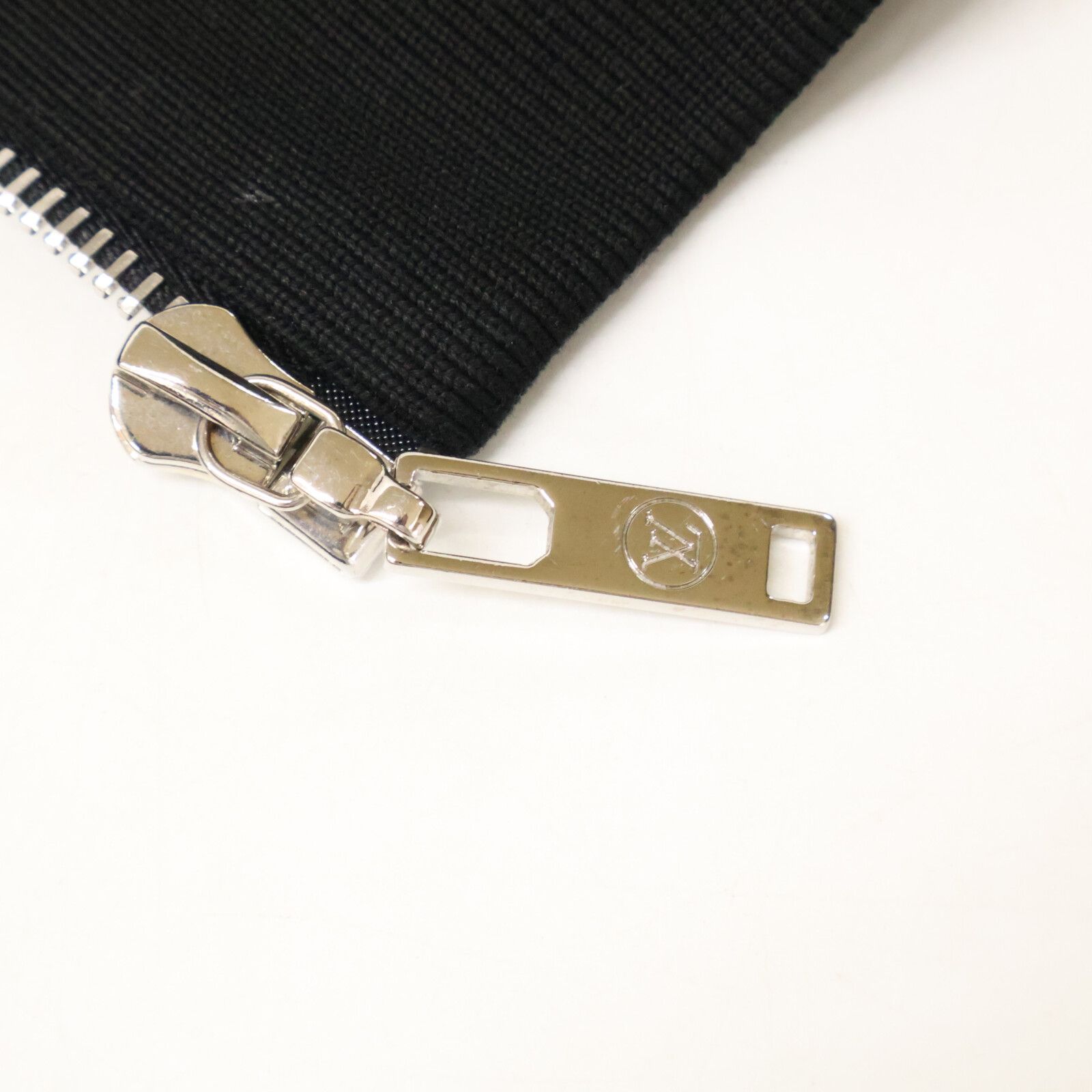 LOUIS VUITTON ルイヴィトン 【美品/国内正規】RW192W FED FIST01 LV