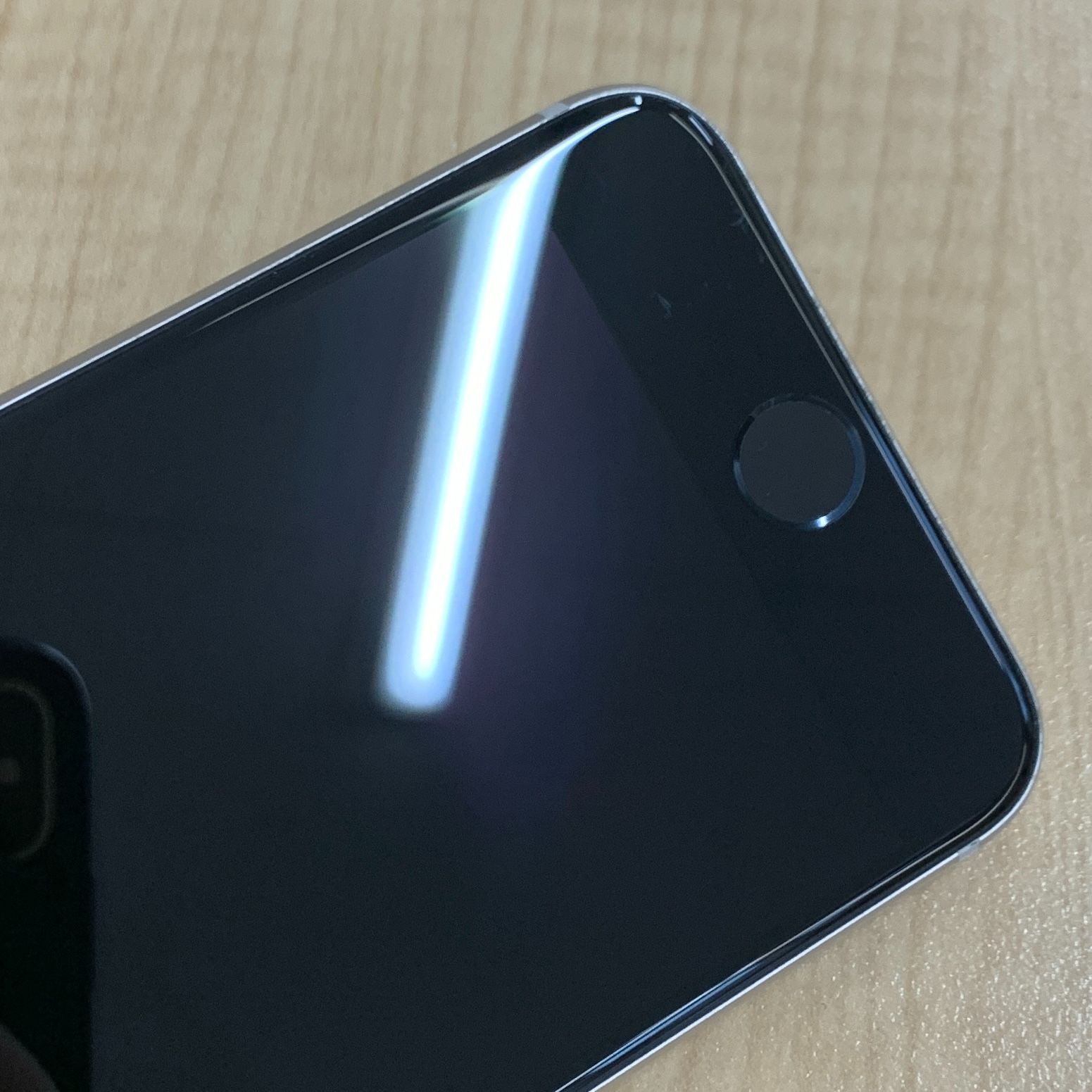 iPhone SE3(2022) 本体 64GB スターライト au版 SIMフリー【バッテリー
