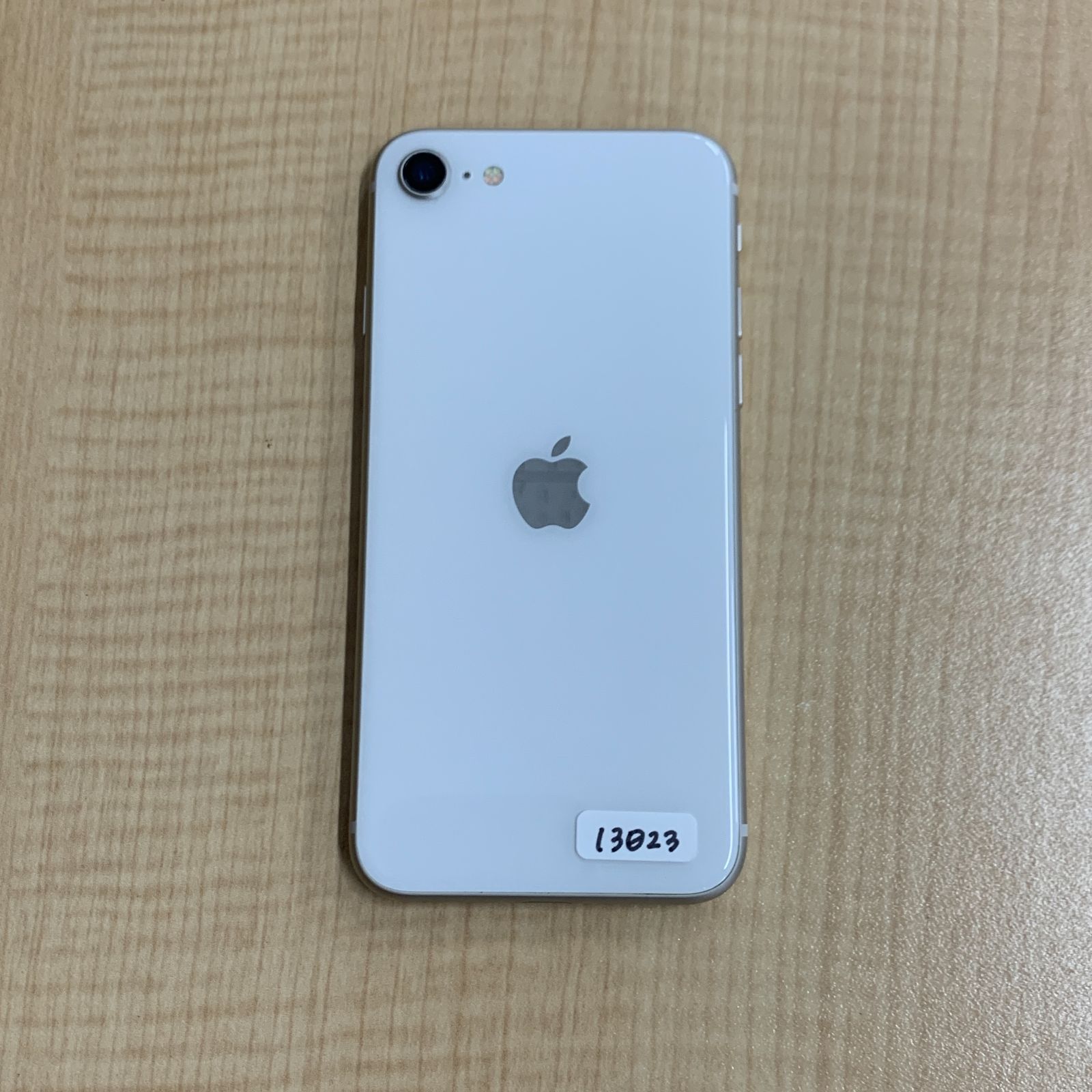 iPhone SE3(2022) 本体 64GB スターライト au版 SIMフリー【バッテリー