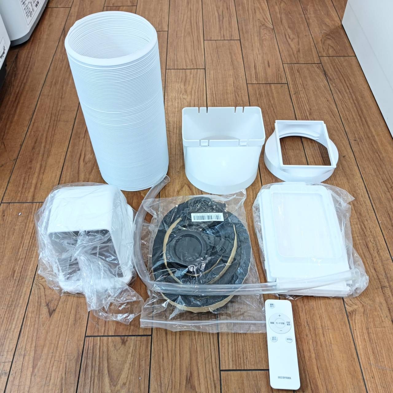 美品 アイリスオーヤマ スポットクーラー IPK-2304S 2024年製