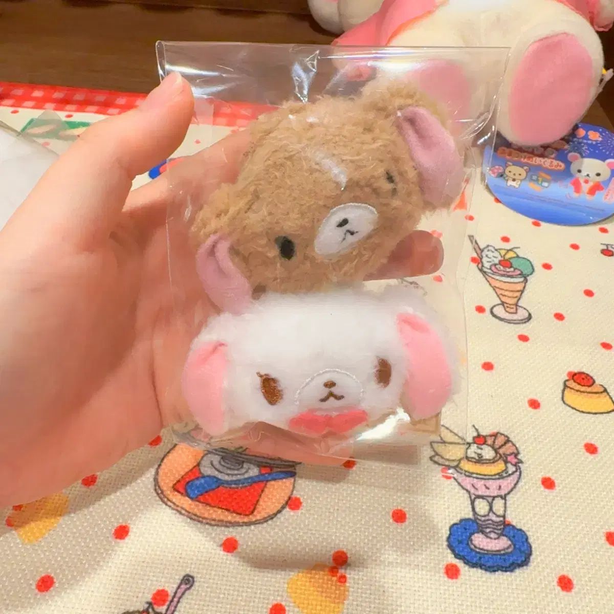 サンリオ シュガーバニーズ ぬいぐるみ ピンバッジ セット ショップ