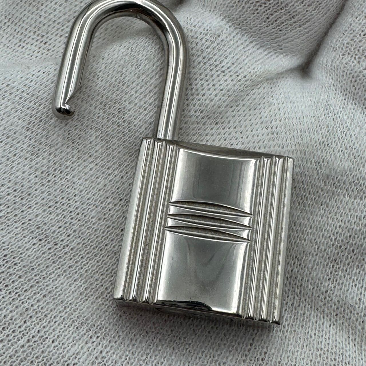 HERMES カデナ シルバー 50番 チャーム キーホルダー 鍵無し 7-63-61