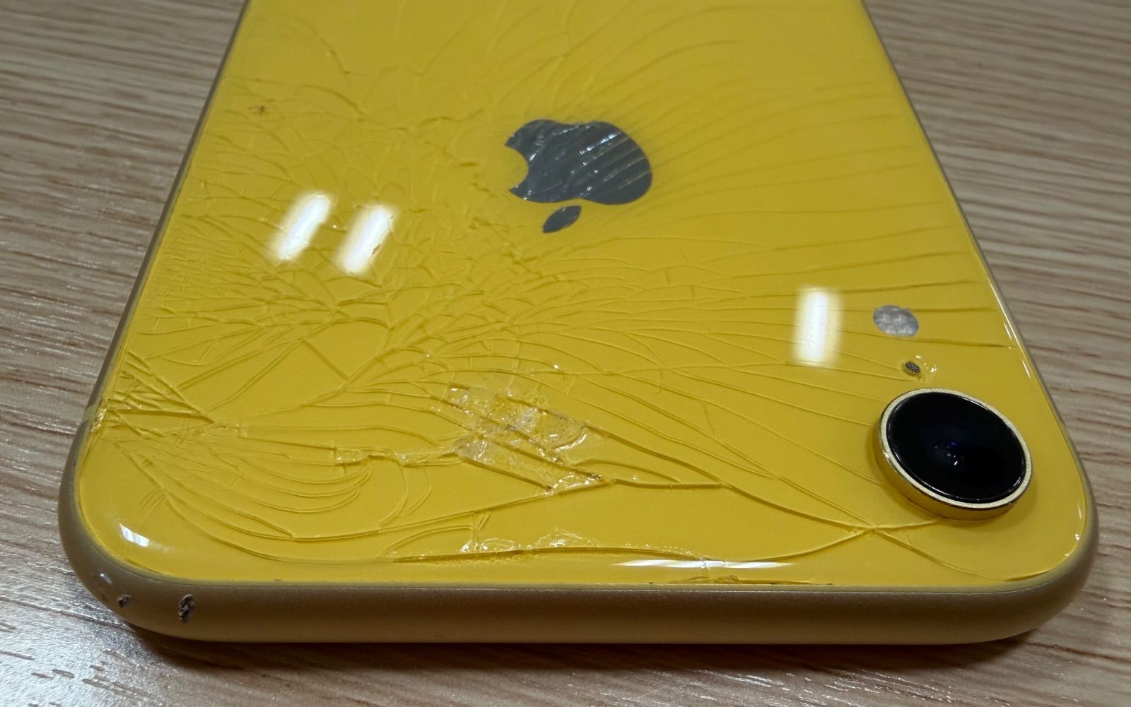 ジャンク】iPhoneXR 64GB イエロー SIM解除済 88% - メルカリ