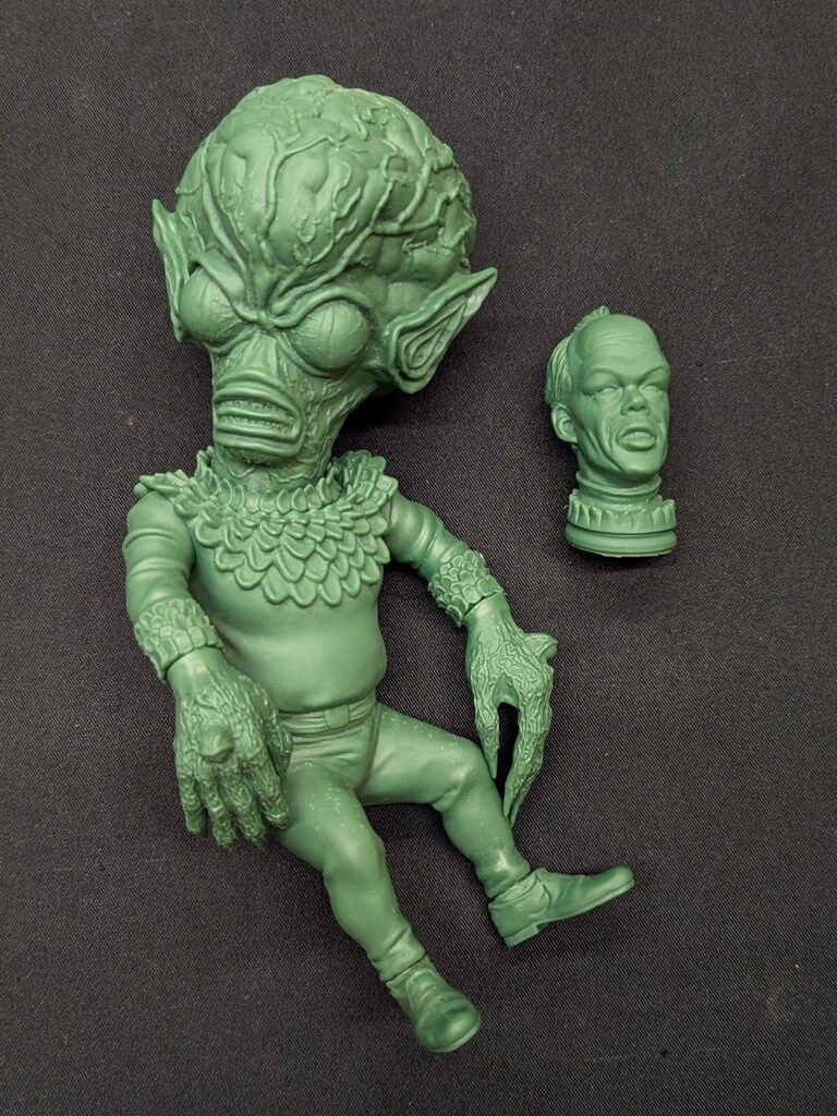 ビリケン商会 ソフビキット ハマハヤオ THE SAUCER MAN / 大頭人