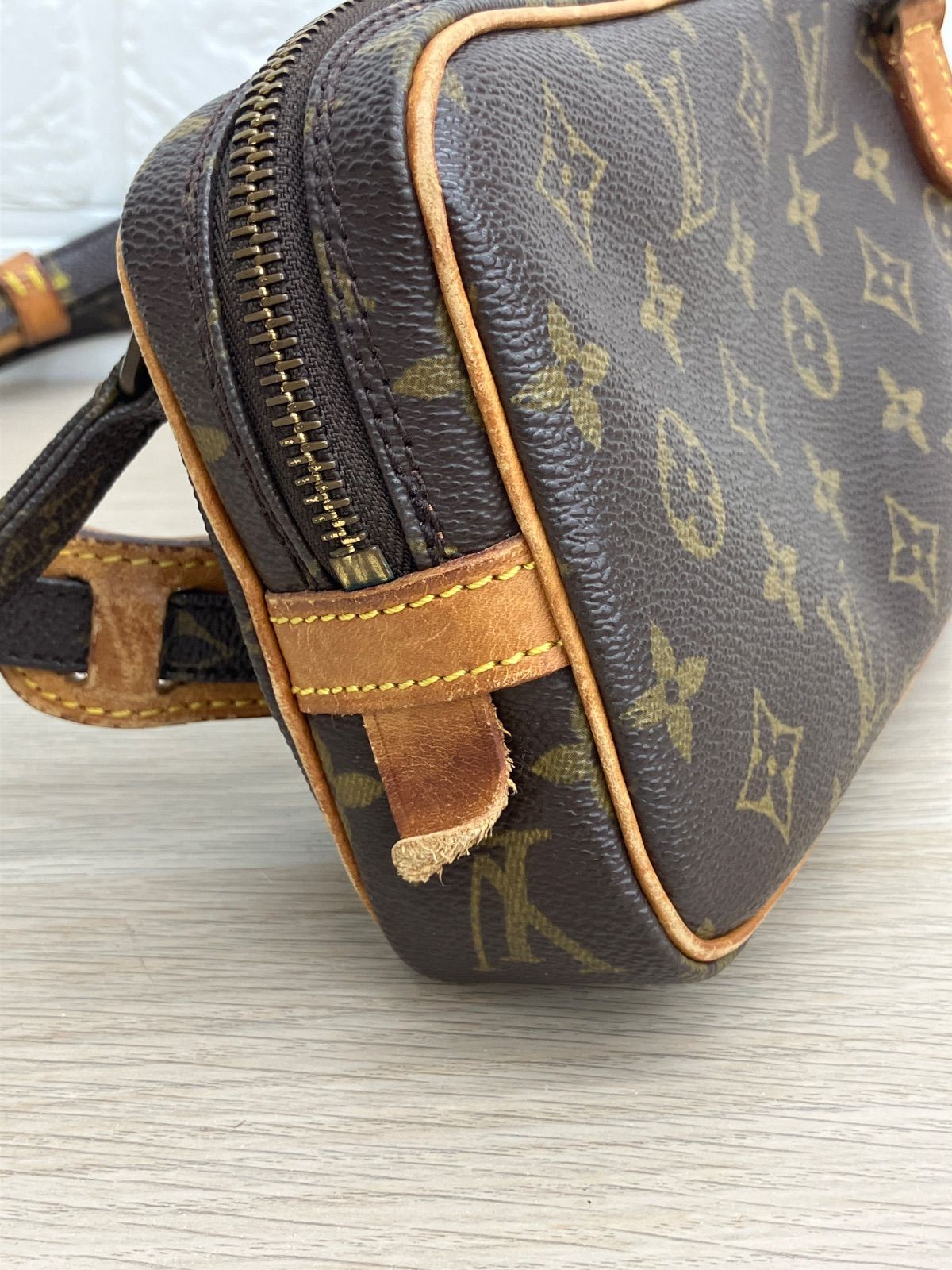 LOUIS VUITTON マルリーバンドリエール a1299 LOUIS VUITTON より 