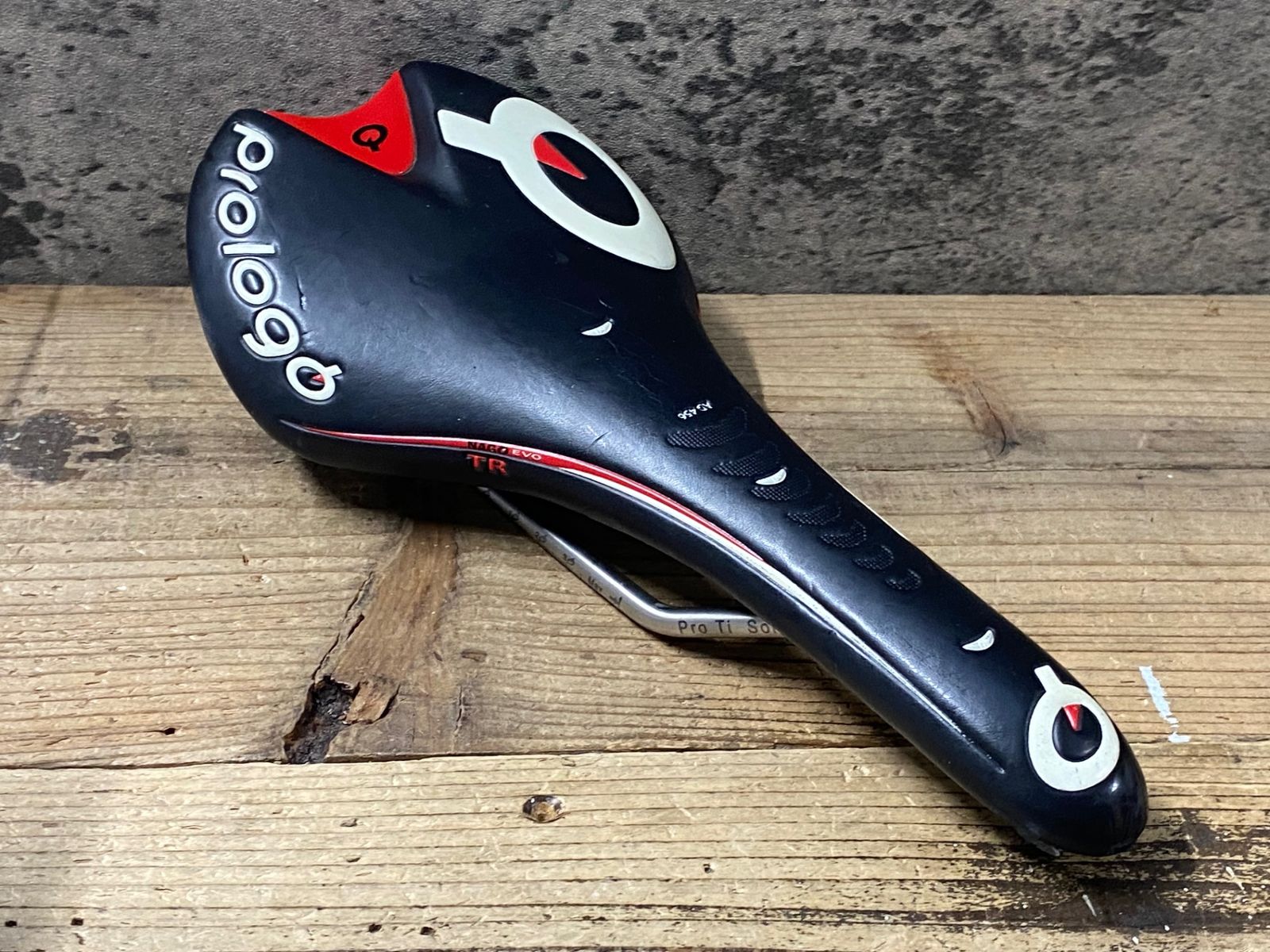 KJ068 プロロゴ PROLOGO NAGO EVO TR サドル 黒 Pro Ti Solid - メルカリ