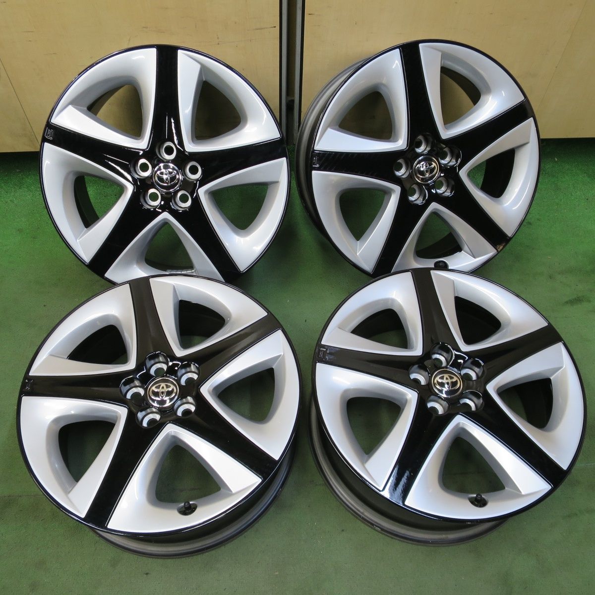 [送料無料] 新車外し★トヨタ 50系 プリウス ツーリング 純正 ホイール 17インチ 17×7J PCD100/5H★6071102NGホ