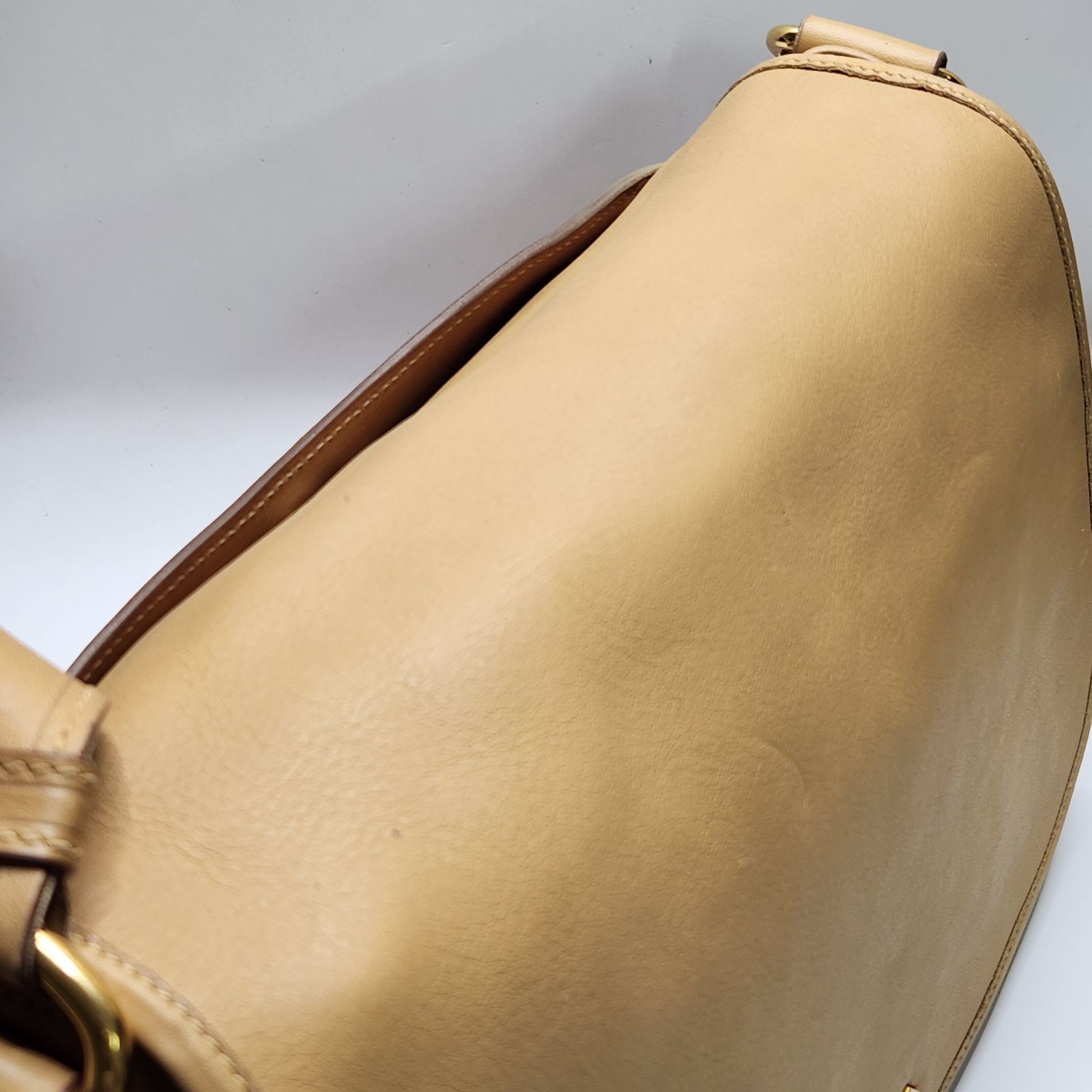 PRADA プラダ レザー ショルダーバッグ ベージュ ゴールド金具 肩掛け