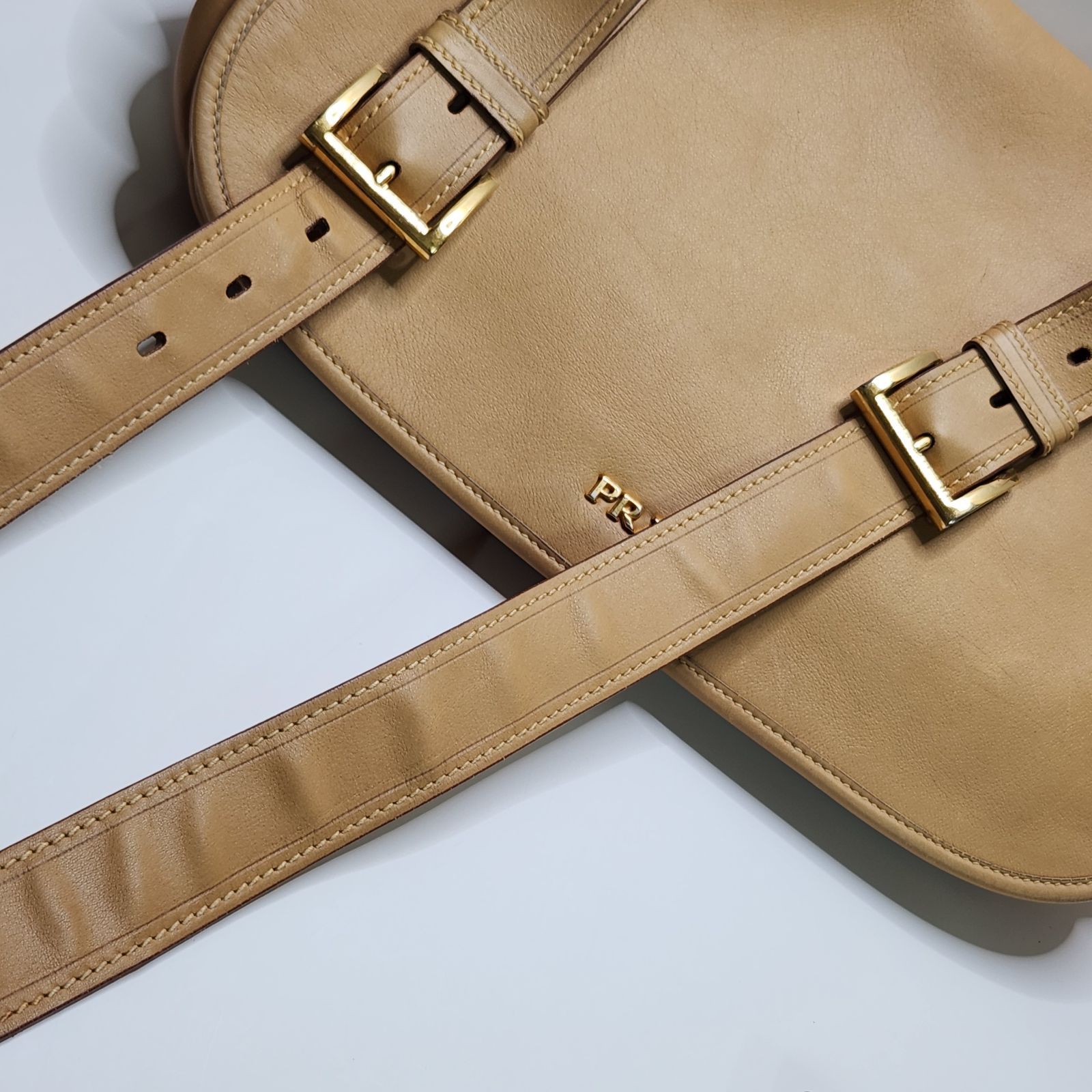 PRADA プラダ レザー ショルダーバッグ ベージュ ゴールド金具 肩掛け