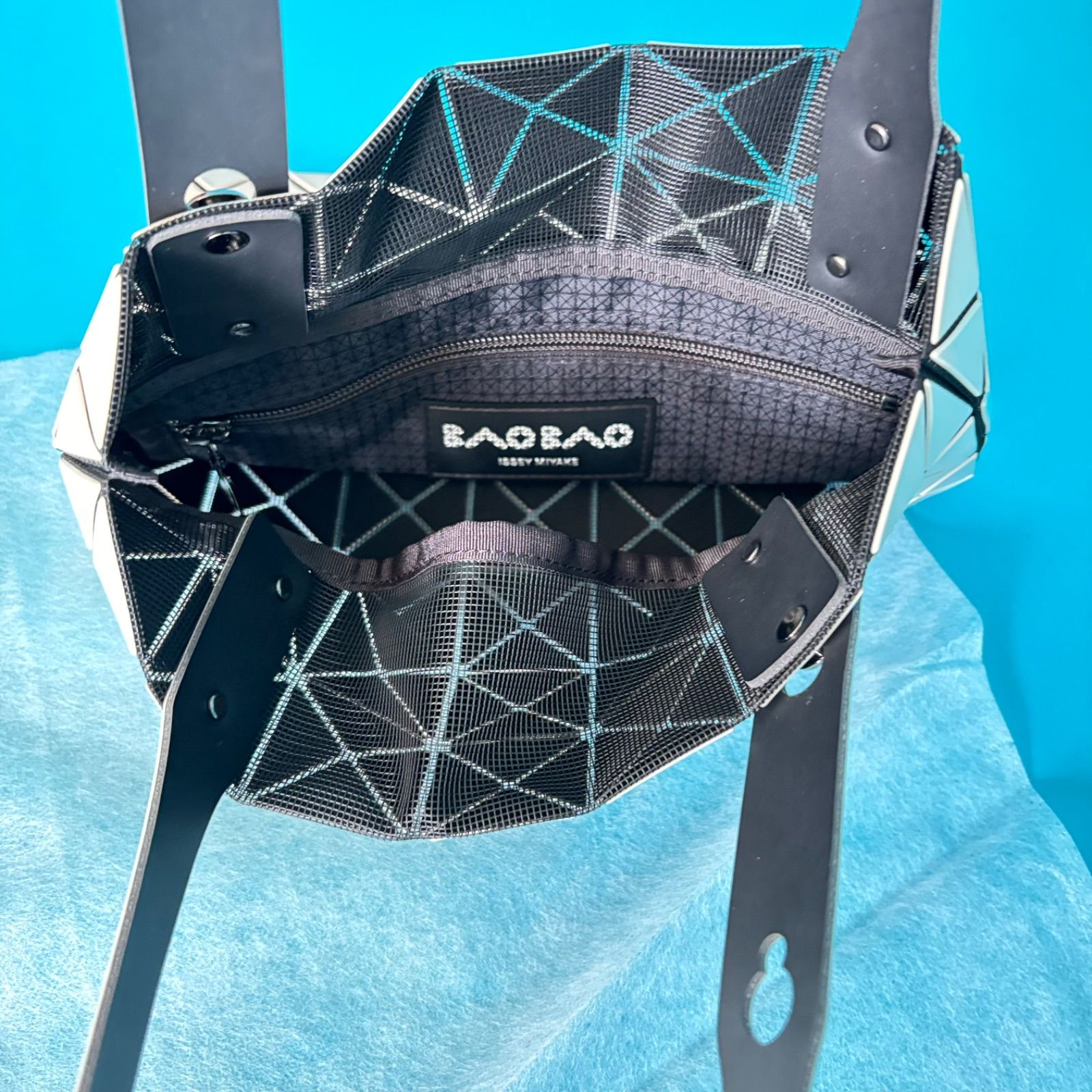 259 BAOBAO ISSEY MIYAKE バオバオ イッセイミヤケ プリズム バイカラー ハンドバッグ ベージュ　モカ