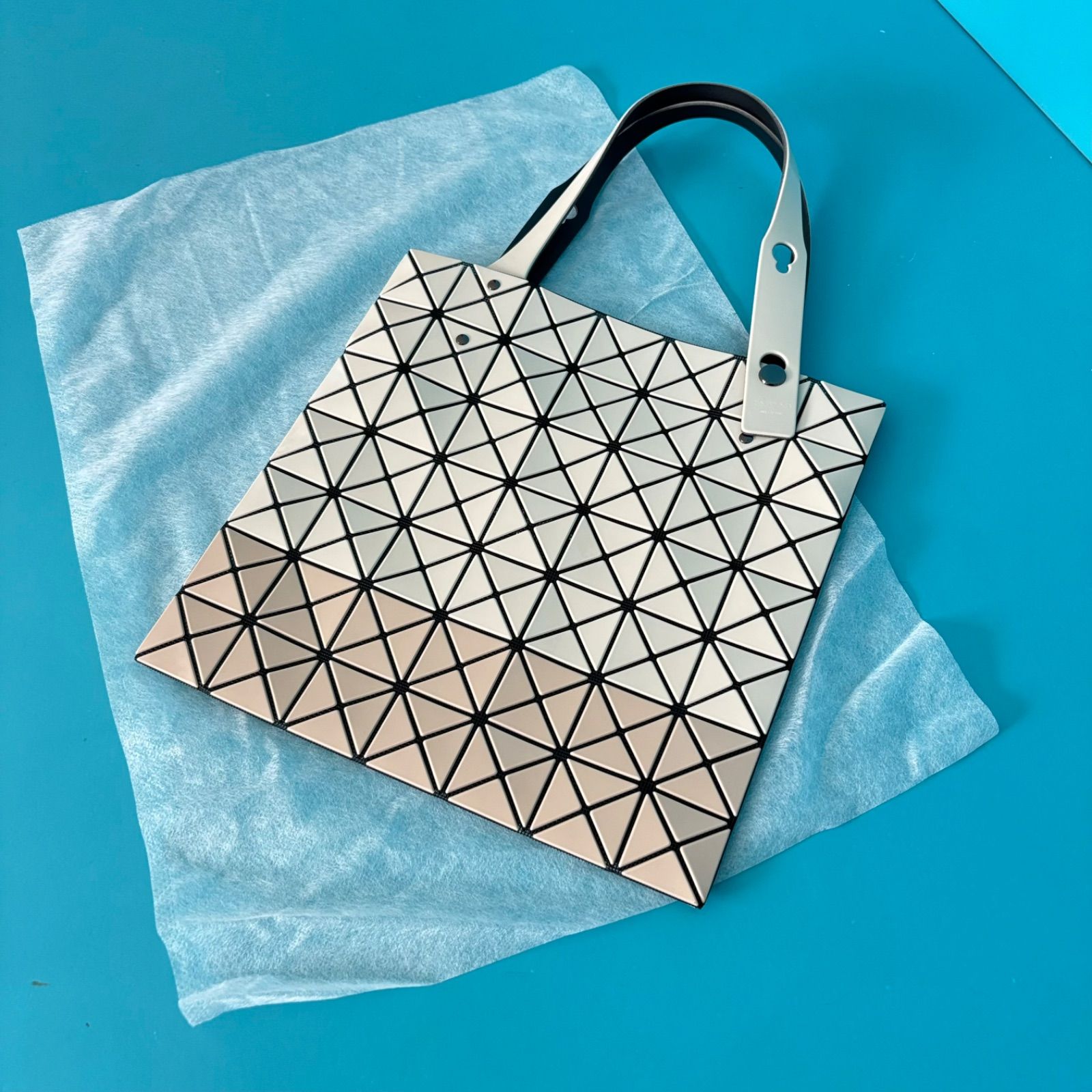 259 BAOBAO ISSEY MIYAKE バオバオ イッセイミヤケ プリズム バイカラー ハンドバッグ ベージュ　モカ