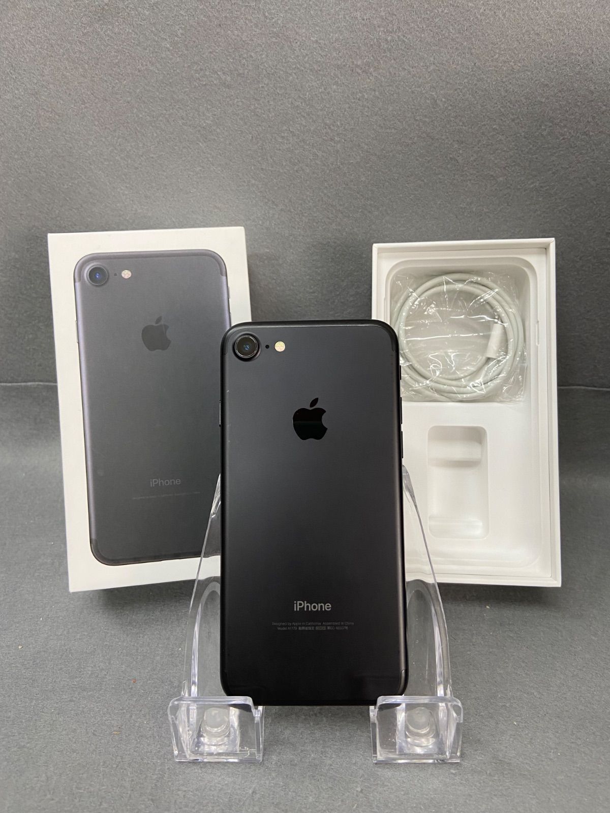iPhone7 32GB ブラック SIMフリー 美品 - メルカリ