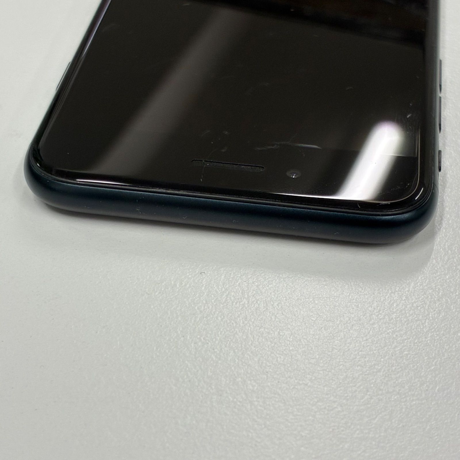 iPhone SE（第3世代）64GB ミッドナイト画面割れ - メルカリ