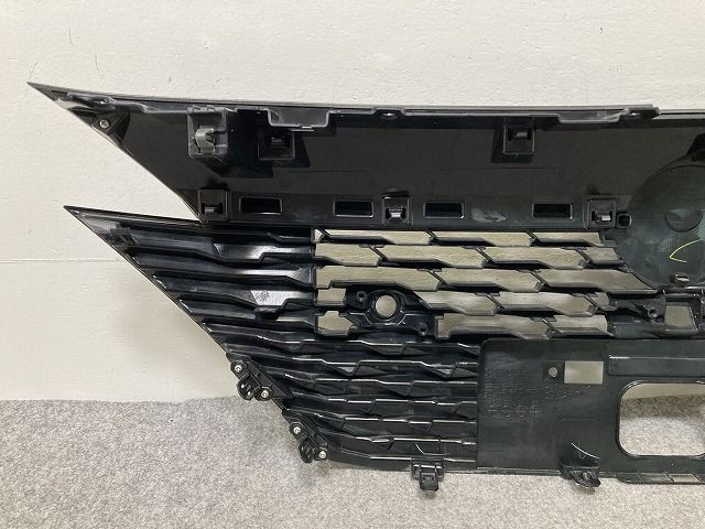 車 日産 AURAニスモ前期 ラジエターグリル