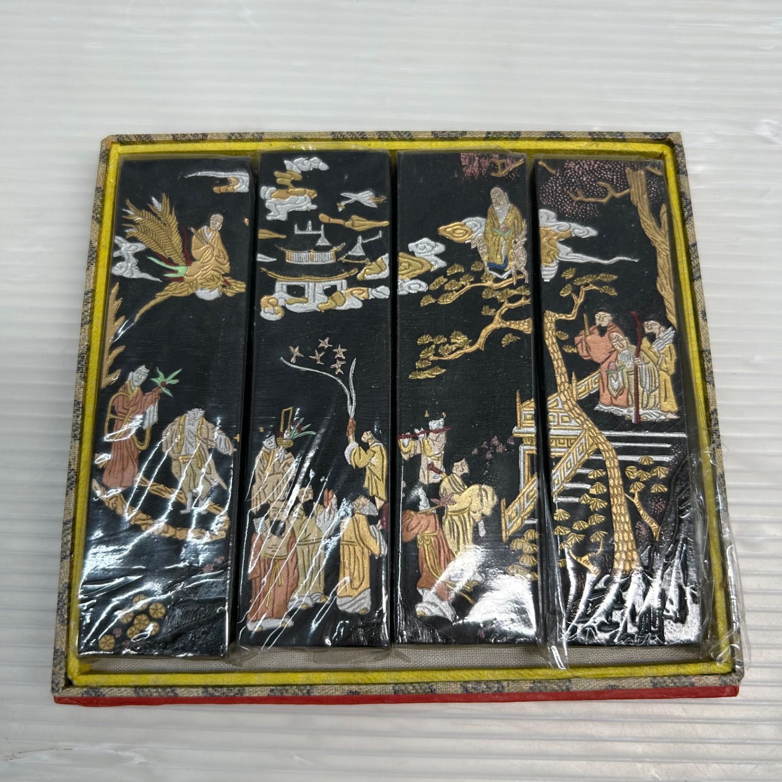 ☆新品 未使用 中国古墨 絵墨 4点 ☆彩絵仙人図 文房四宝 書道具 箱付