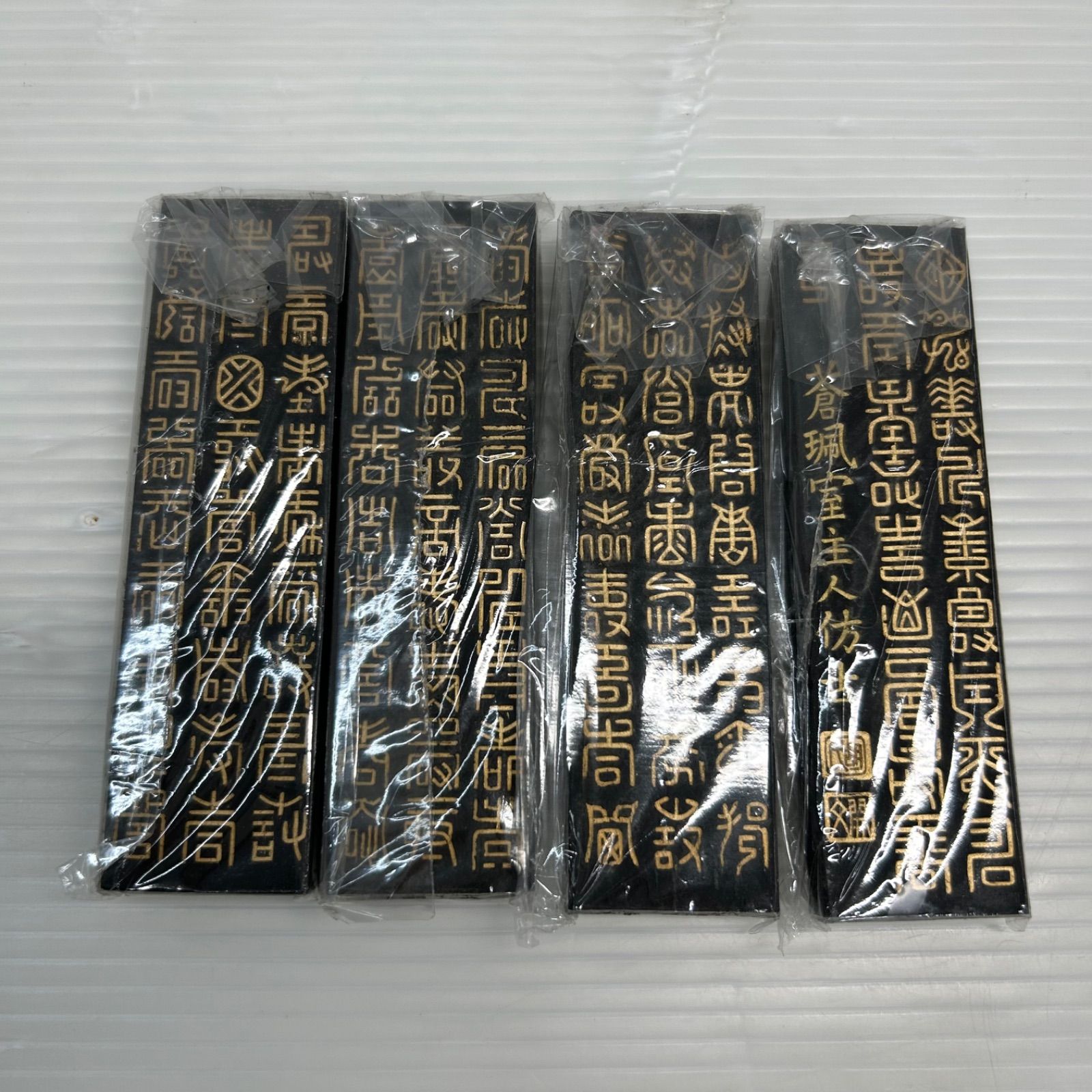 ☆新品 未使用 中国古墨 絵墨 4点 ☆彩絵仙人図 文房四宝 書道具 箱付