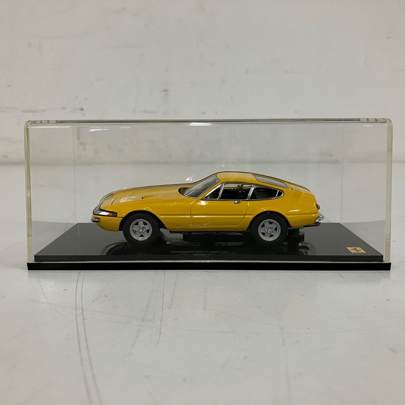 京商　05051Y　1/43　フェラーリ 365GTB/4 初期型　黄 Kyosho Ferrari 365GTB/4 EARLY VERSION YELLOW 1/43 ミニカー 中古