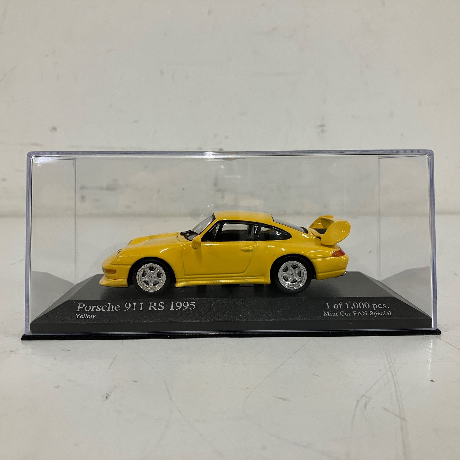MINICHAMPS 1/43 Porsche 911 (993) Turbo ターボ 1995 Speedgelb