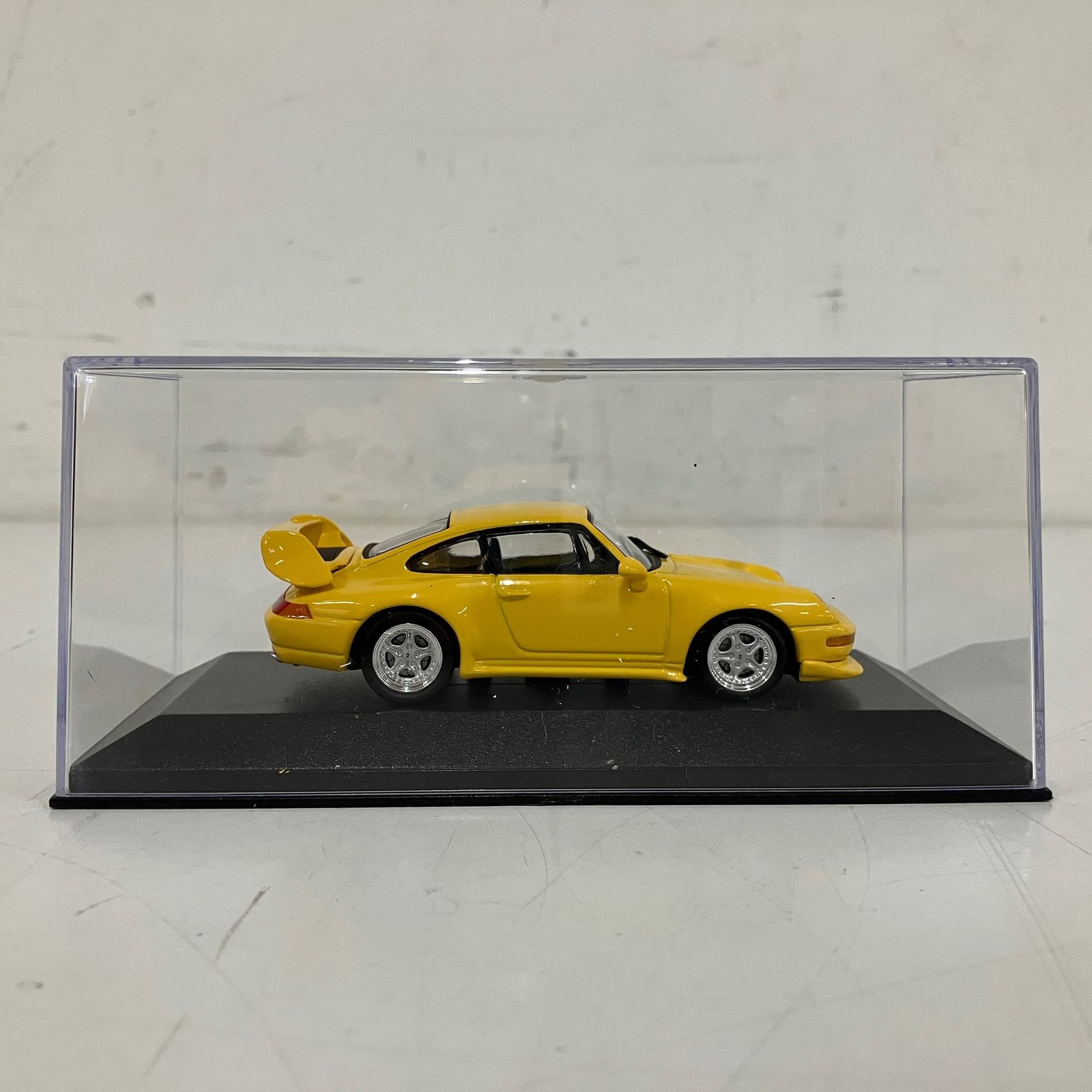 MINICHAMPS 1/43 Porsche 911 (993) Turbo ターボ 1995 Speedgelb