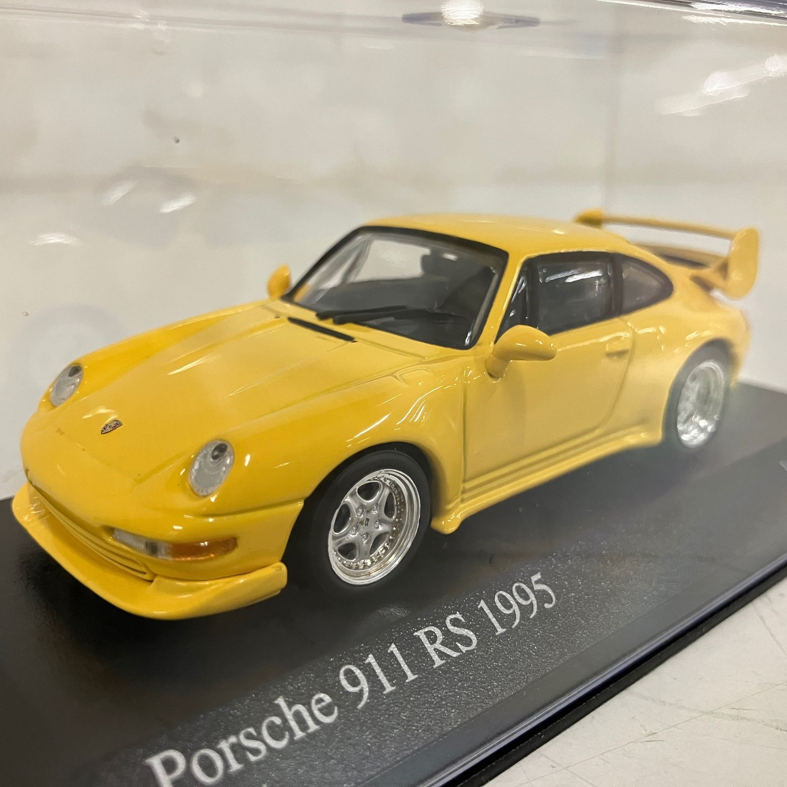 MINICHAMPS 1/43 Porsche 911 (993) Turbo ターボ 1995 Speedgelb