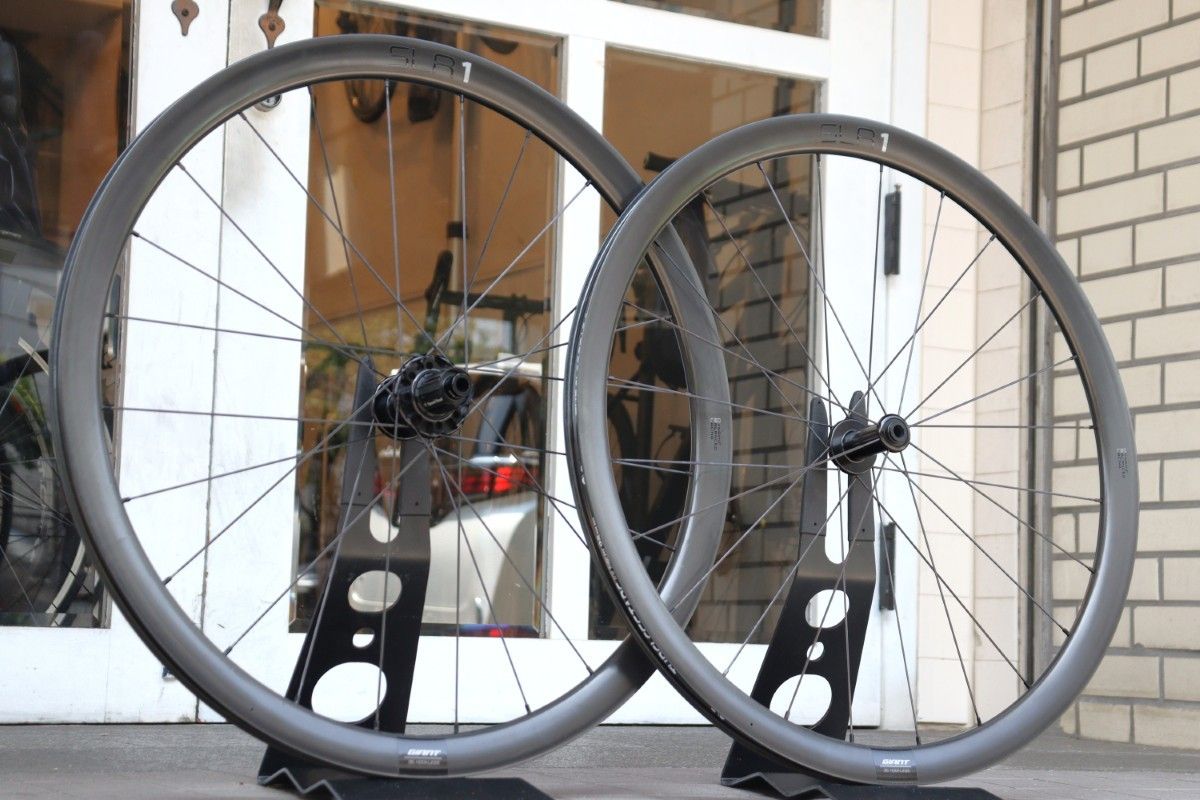 ジャイアント GIANT SLR1 42 DISC シマノ 11S/12S カーボン