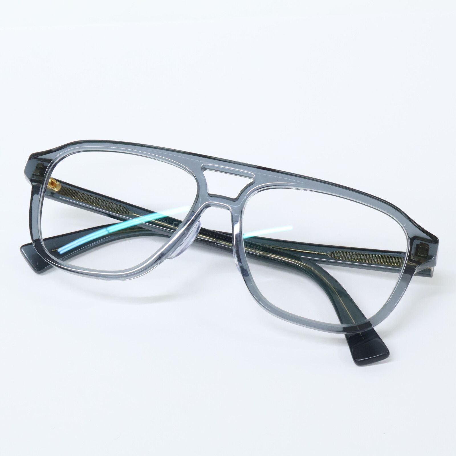 BOTTEGA VENETA ボッテガヴェネタ BV1294 Optical パイロットシェイプ セルフレーム アイウェア サイズの表記はございません。 BOTTEGA VENETA ボッテガヴェネタ BV1294 Optical パイロットシェイプ