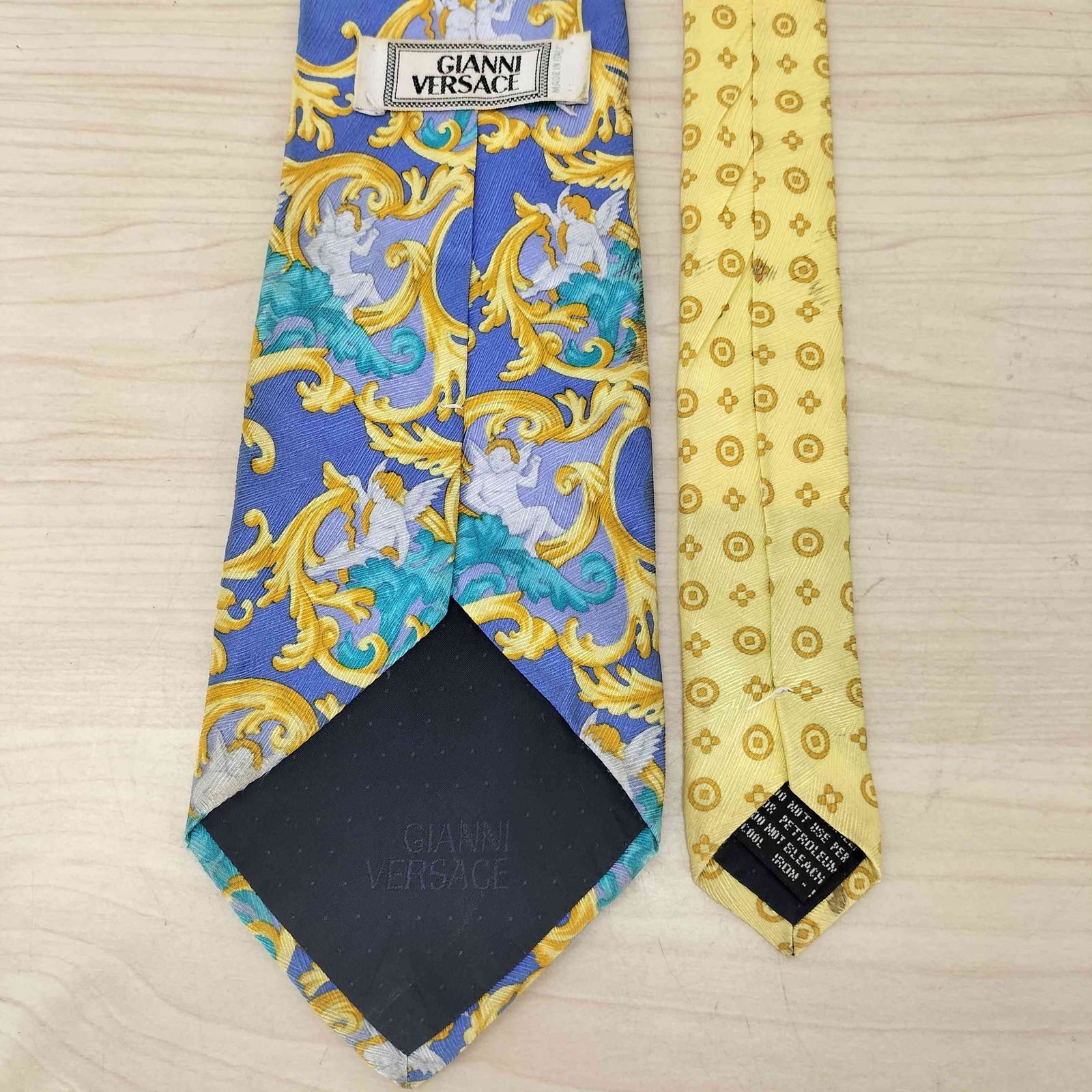 ジャンニヴェルサーチ GIANNI VERSACE MADE IN ITALY イタリア製 総柄