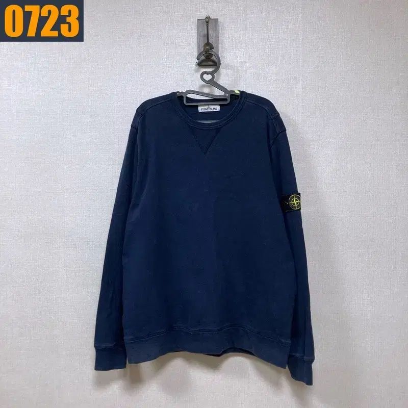 105 ストーンアイランド ネイビー スウェットTシャツ - メルカリ