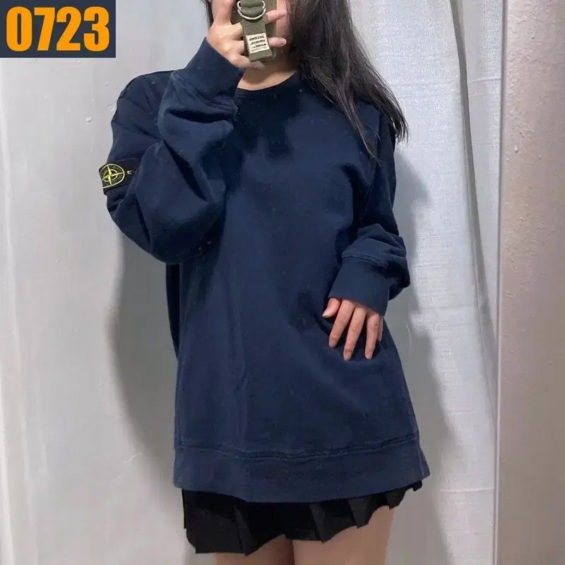 105 ストーンアイランド ネイビー スウェットTシャツ - メルカリ