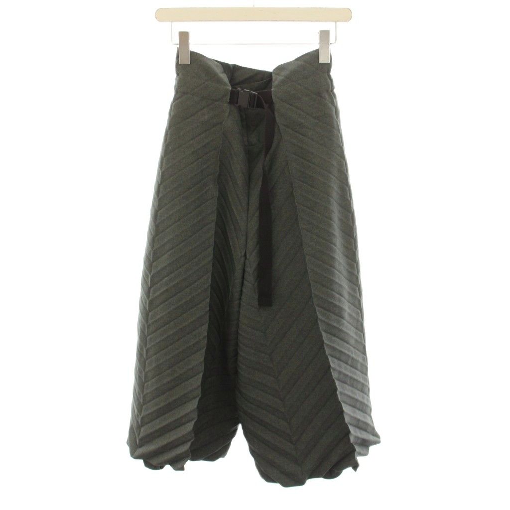 ミーイッセイミヤケ me ISSEY MIYAKE ヘリンボーンプリーツボトム