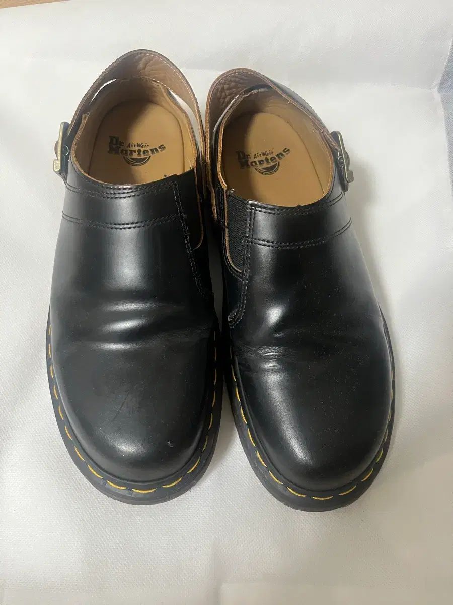 DR. MARTENS アイシャム ヴィンテージ スムース ブラック 270