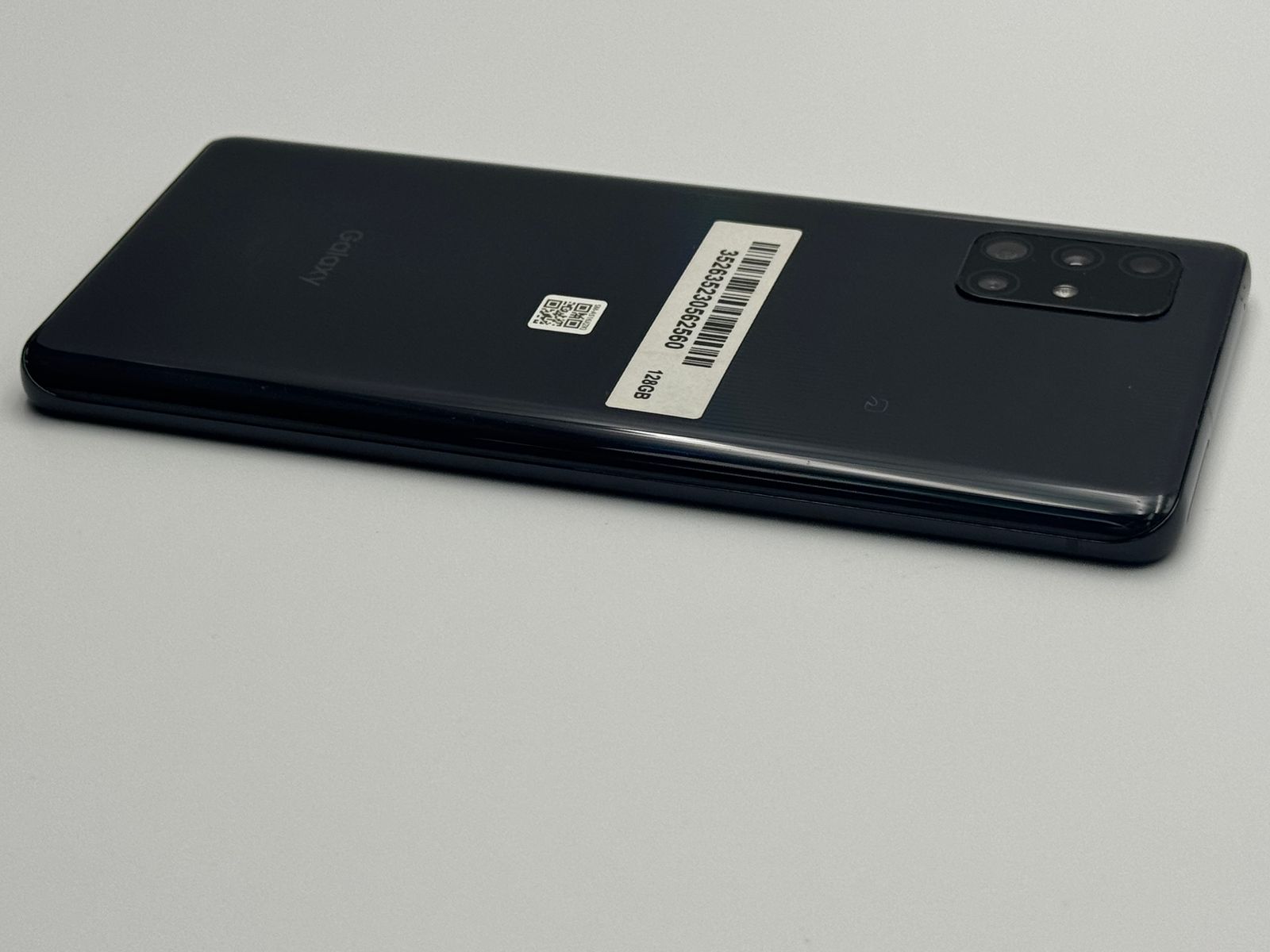 中古C】Galaxy A51 SCG07 プリズム ブリックス ブラック SIMフリー 白