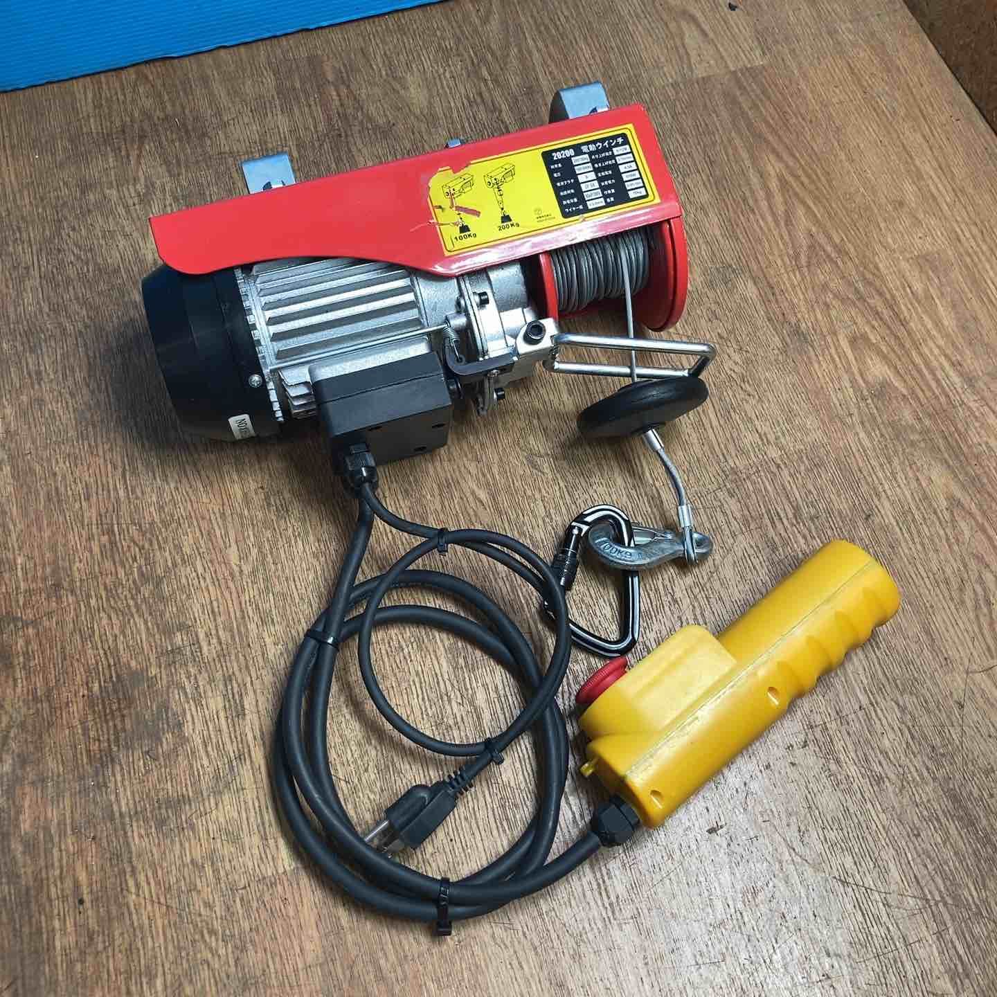 【美品】toolsisland 家庭用100V 電動ウインチ(ホイスト) 最大能力200kg 20200【岩槻店】
