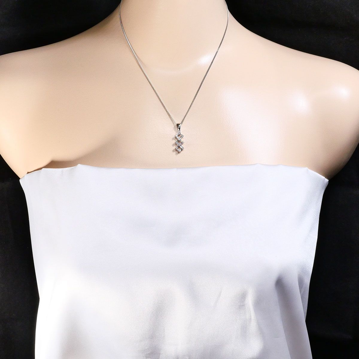 アクセサリー プラチナ ダイヤモンドネックレス 0.39ct