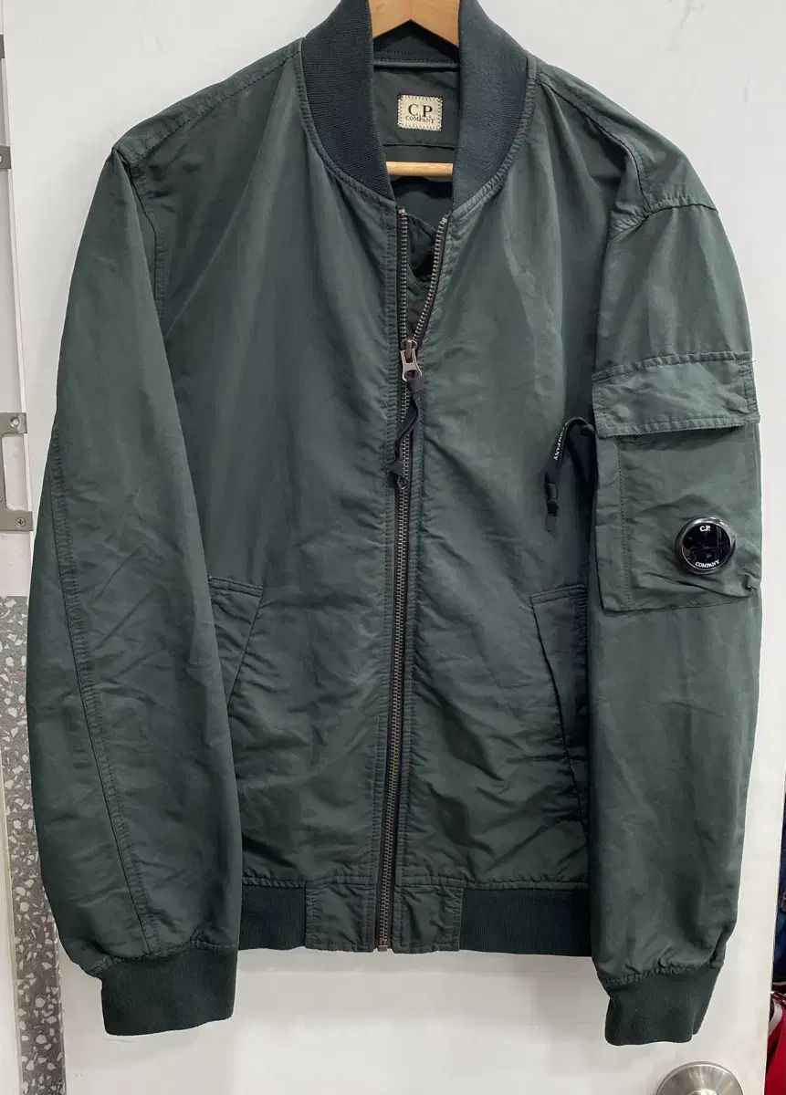 1+1/Mオススメ/表記XL 正規品 C.P. COMPANY シーピーカンパニー MA-1ジャケット cpスウェット サービス