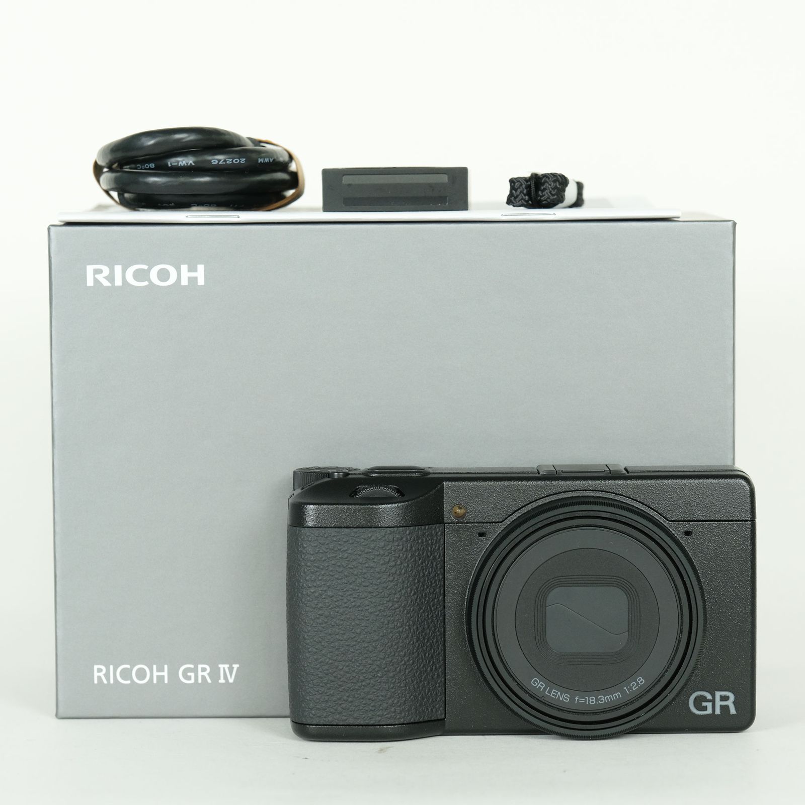 [美品 | シャッター数1,700回] RICOH GR IV | コンパクトデジタルカメラ