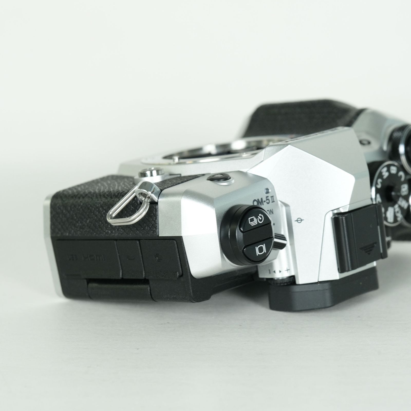 美品 | シャッター数] OM SYSTEM OM-5 Mark II ボディ シルバー