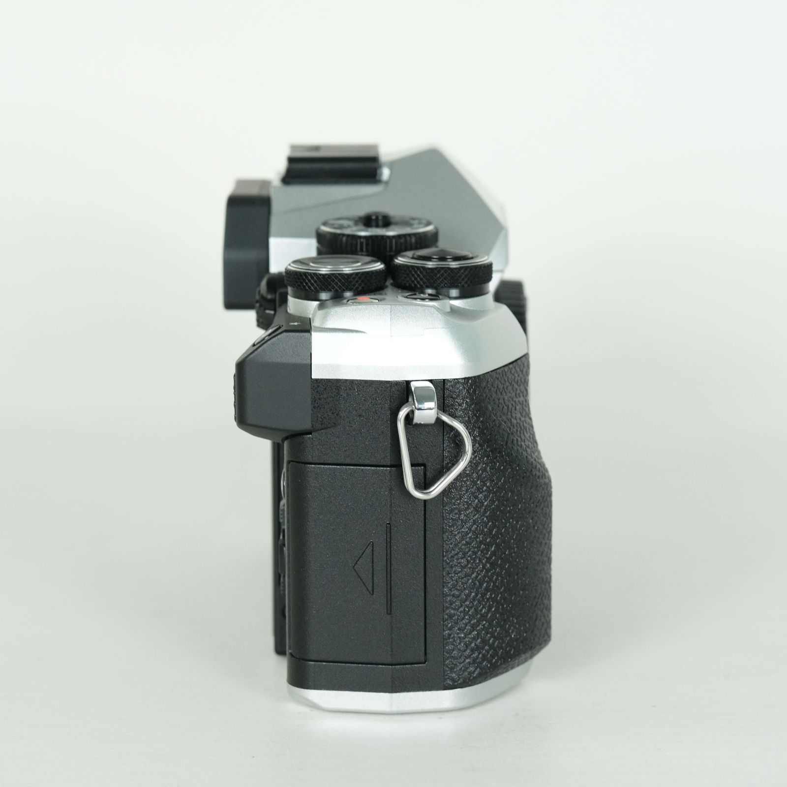 美品 | シャッター数] OM SYSTEM OM-5 Mark II ボディ シルバー