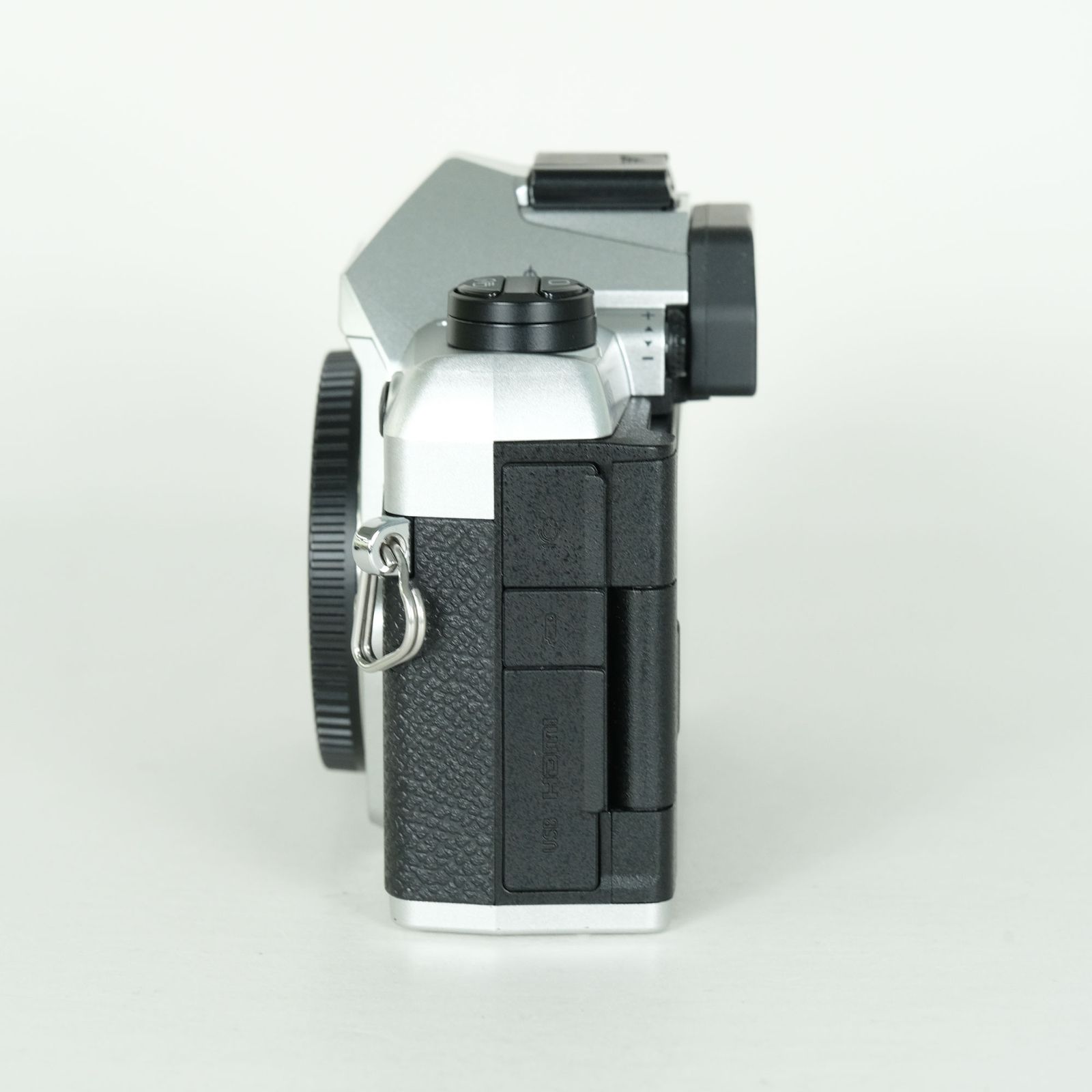 美品 | シャッター数] OM SYSTEM OM-5 Mark II ボディ シルバー