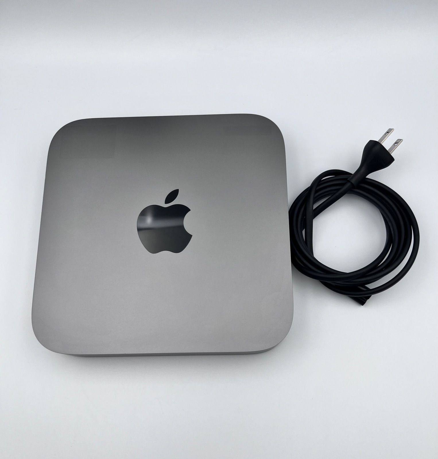 M167// Apple Mac mini 2018 A1993 Core i3 / 8GB / SSD 256GB