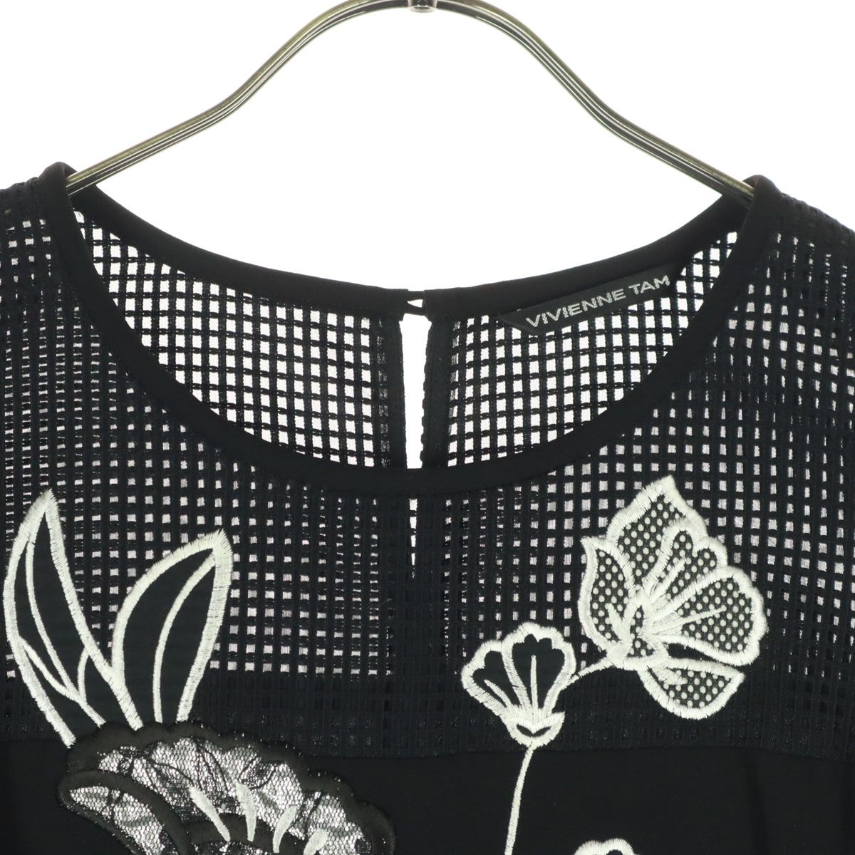 美品 VIVIENNE TAM ヴィヴィアンタム 花刺繍 ノースリーブ ワンピース
