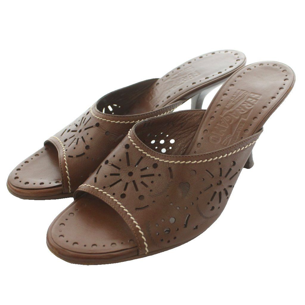 サルヴァトーレフェラガモ Salvatore Ferragamo カットワークサンダル