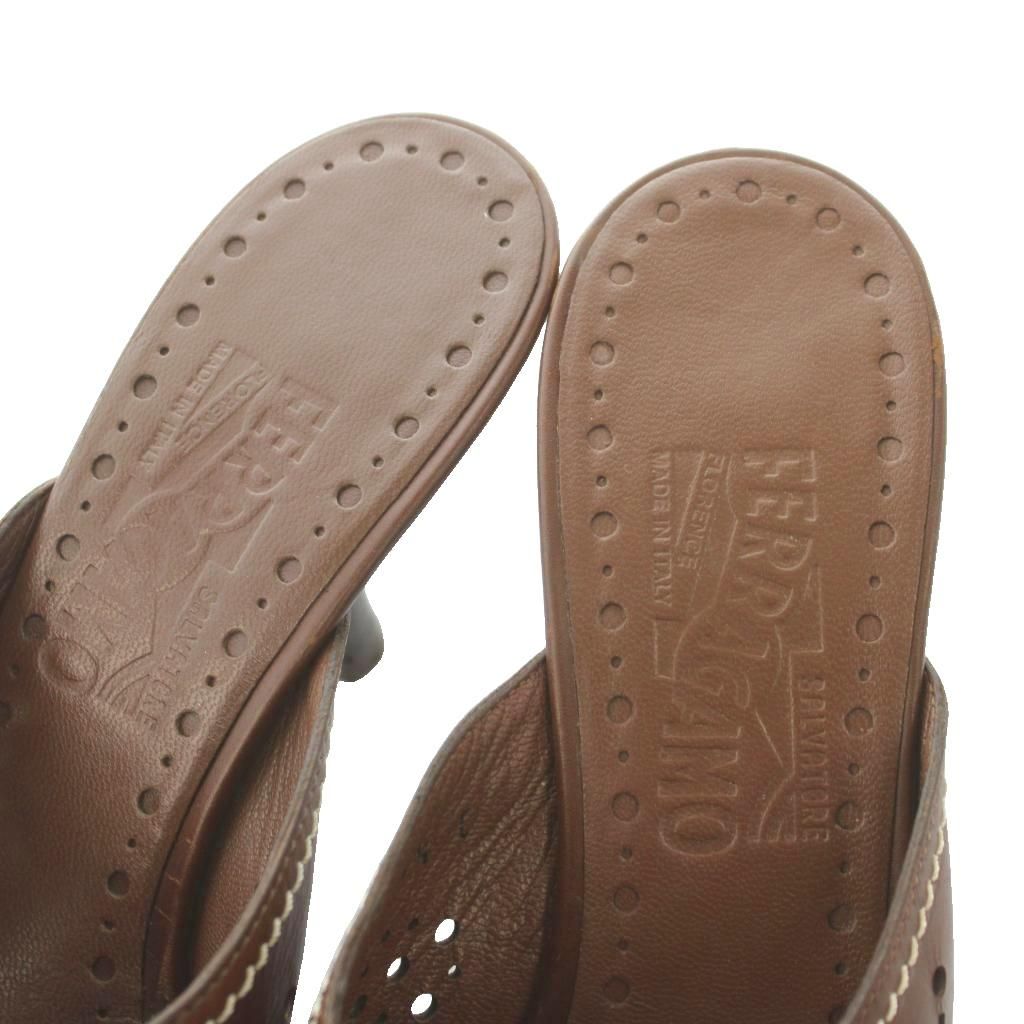 サルヴァトーレフェラガモ Salvatore Ferragamo カットワークサンダル