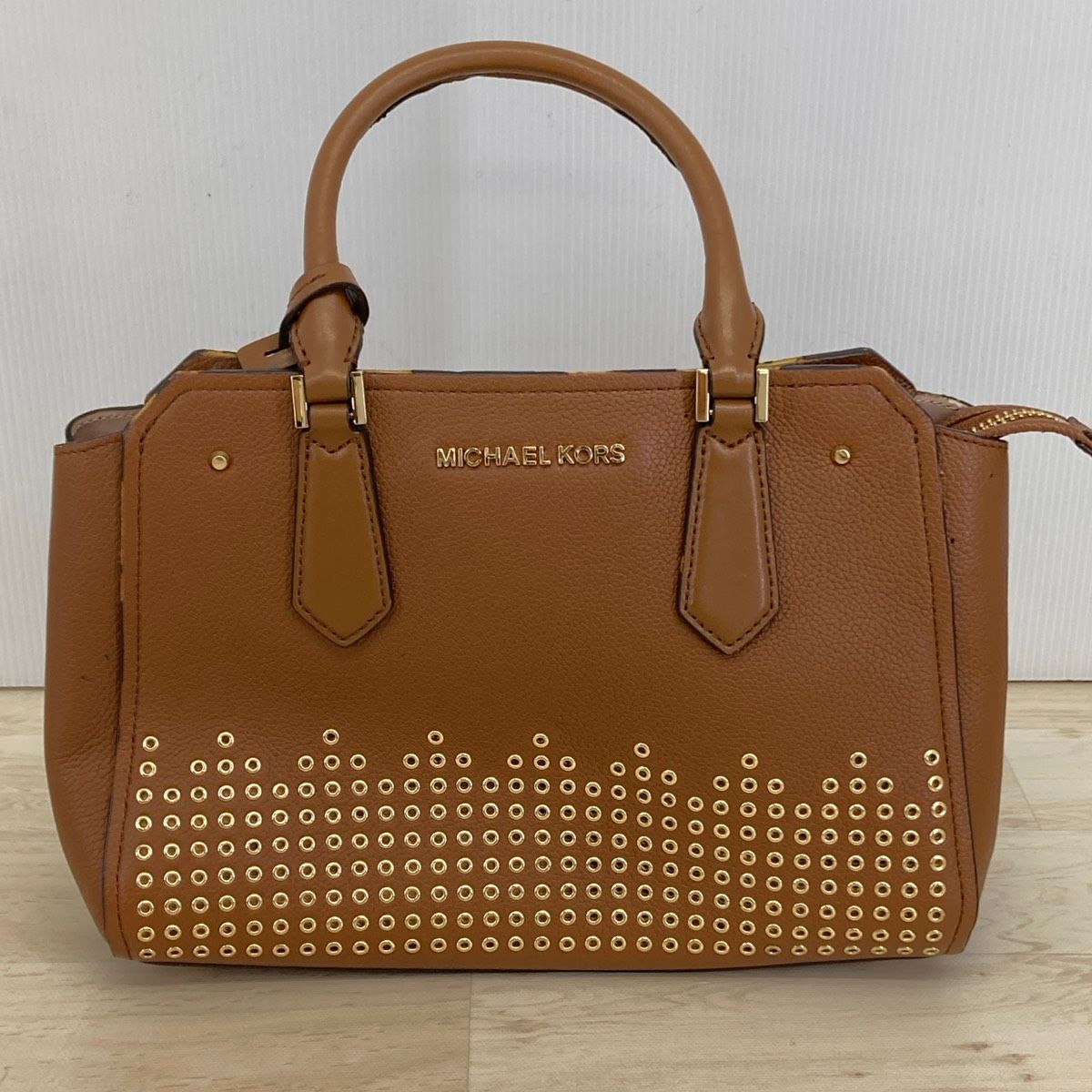 MICHAEL KORS ハンドバッグ/トートバッグ ブラウン スタッズ付 ロゴ 