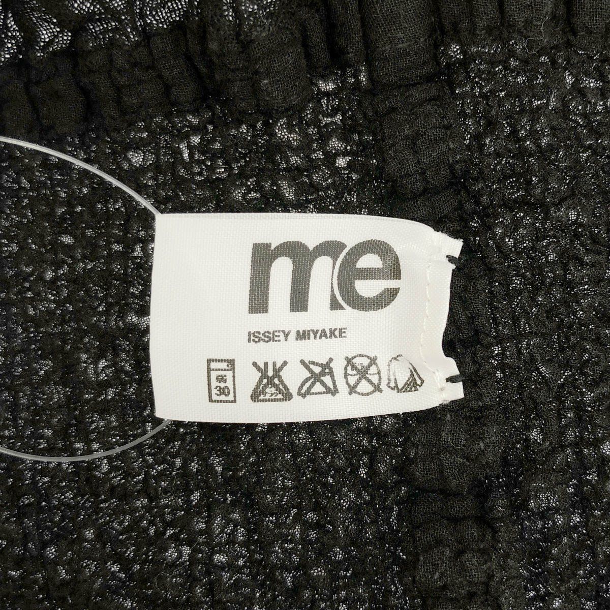 me ISSEY MIYAKE ミーイッセイミヤケ トップス MI42FK312 ブラック F