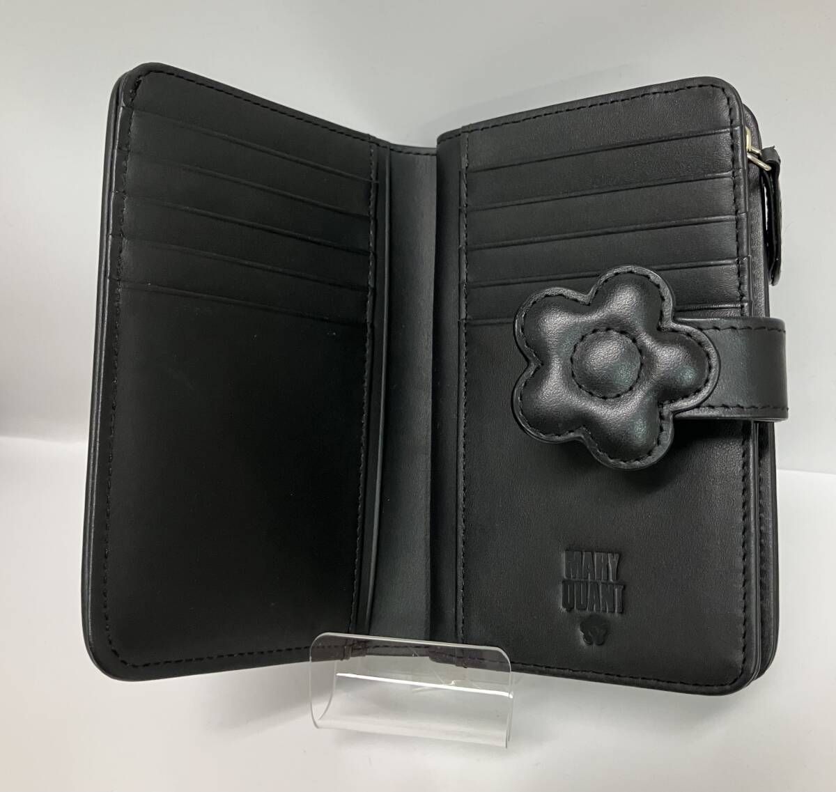 MARY QUANT マリークワント 二つ折り財布 デイジー パッチスナップ 2L