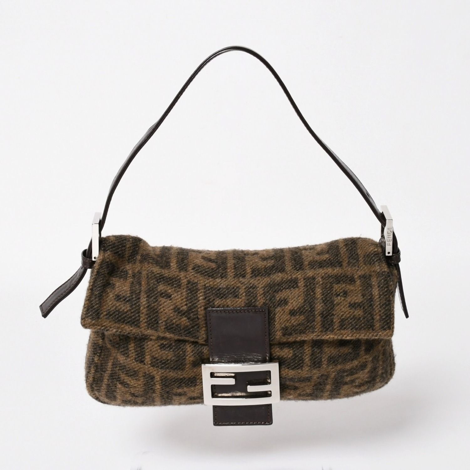 極美品 FENDI フェンディ マンマバケット ワンショルダーバッグ 26424