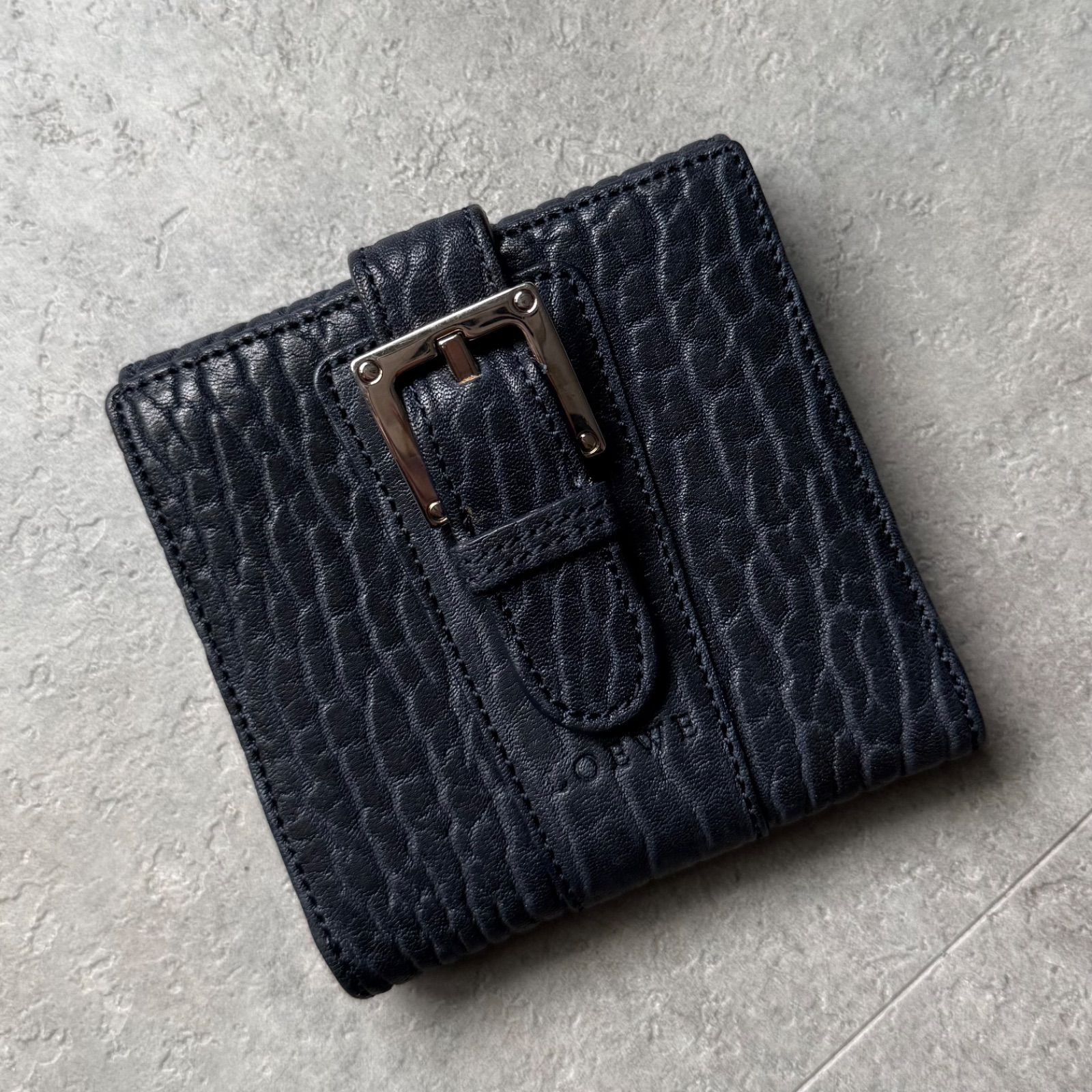 LOEWE ロエベ レザー 二つ折り財布 ベルトデザイン ロゴ ネイビー