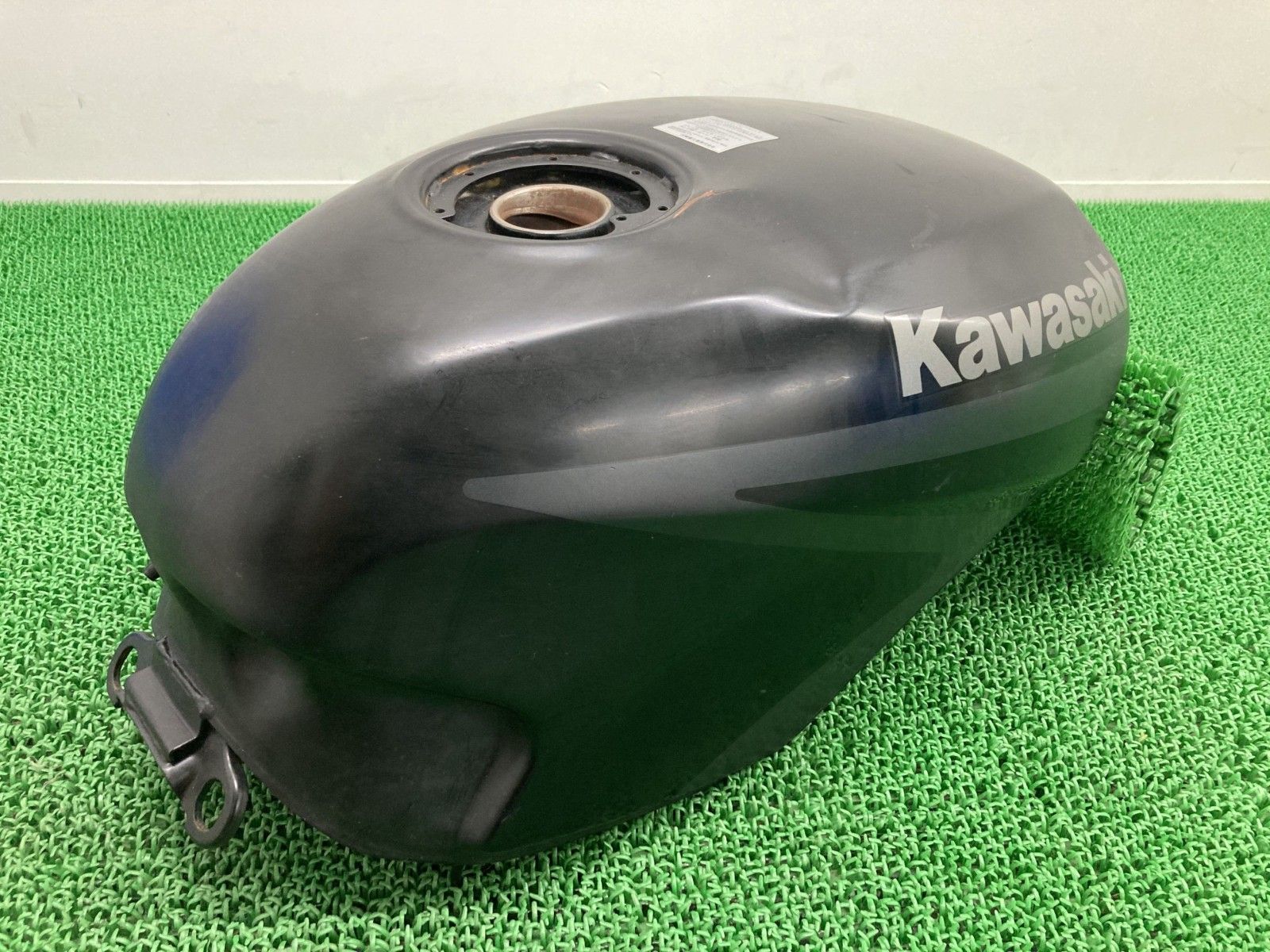 ZZ-R250 タンク 黒 カワサキ 純正 中古 EX250H ZZR250 H型 ガソリンタンク Yz ZZ-R250 タンク 黒 カワサキ 純正 中古 EX250H ZZR250 H型 ガソリン